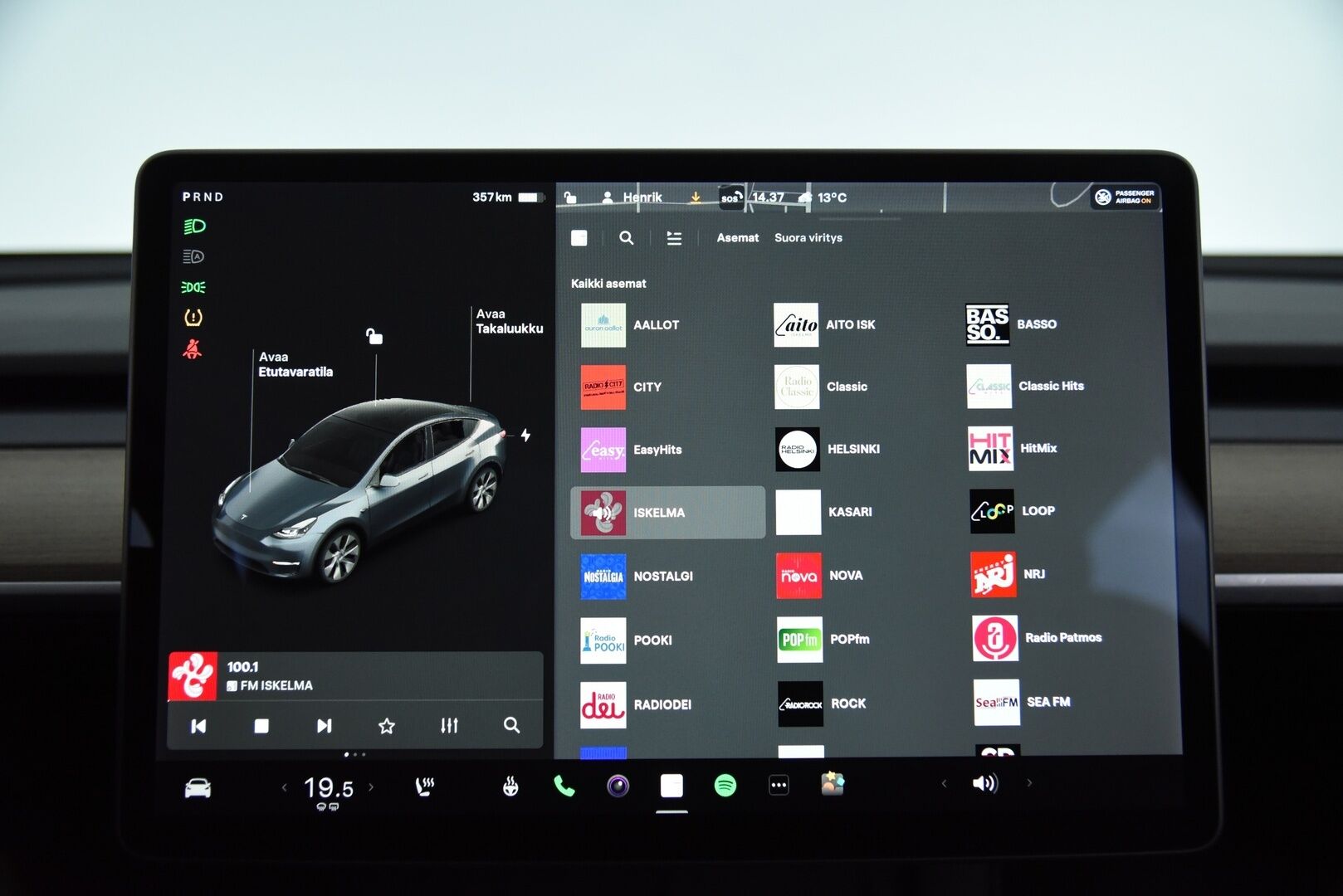 Tesla Model Y 2021 Long Range AWD / Matrix-LED / Lämpöpumppu / Adapt. vak / Lasikatto / Autopilot - Akkutesti tehty! / 2x Renkaat Aluvanteilla / Premium Audio / Nahat