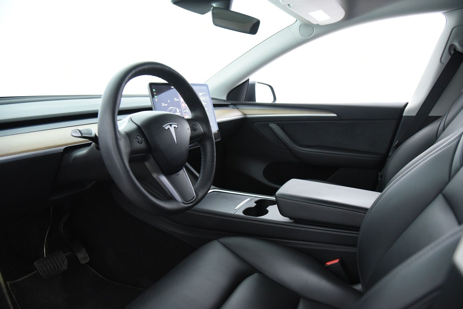 Tesla Model Y 2021 Long Range AWD / Matrix-LED / Lämpöpumppu / Adapt. vak / Lasikatto / Autopilot - Akkutesti tehty! / 2x Renkaat Aluvanteilla / Premium Audio / Nahat