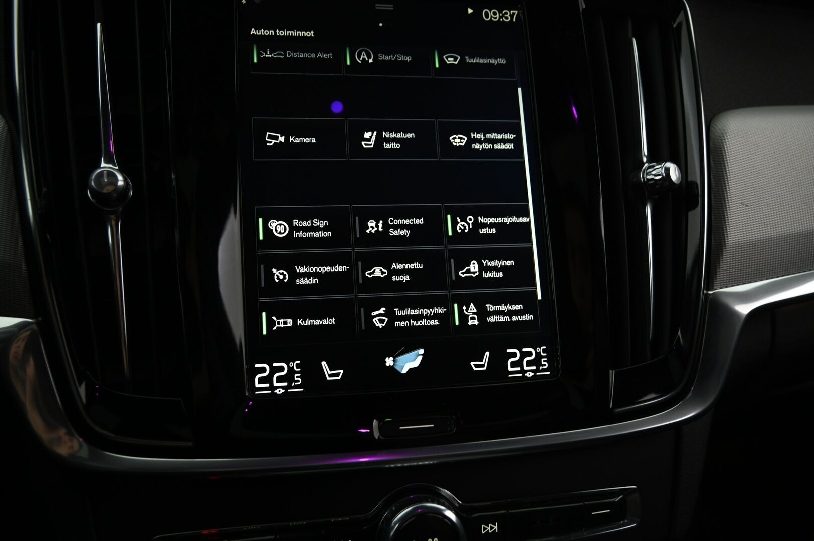 Volvo S90 2017 D4 AWD R-Design aut *Bowers&Wilkins / ACC / VOC / HUD / Lasikattoluukku / Koukku / Urheiluistuimet / KeylessGo / Navi * - 3,99 % KORKOTARJOUS TÄHÄN AUTOON - Upea S90 mahtavilla varusteilla! / Taloudellista ja tyylikästä kyytiä