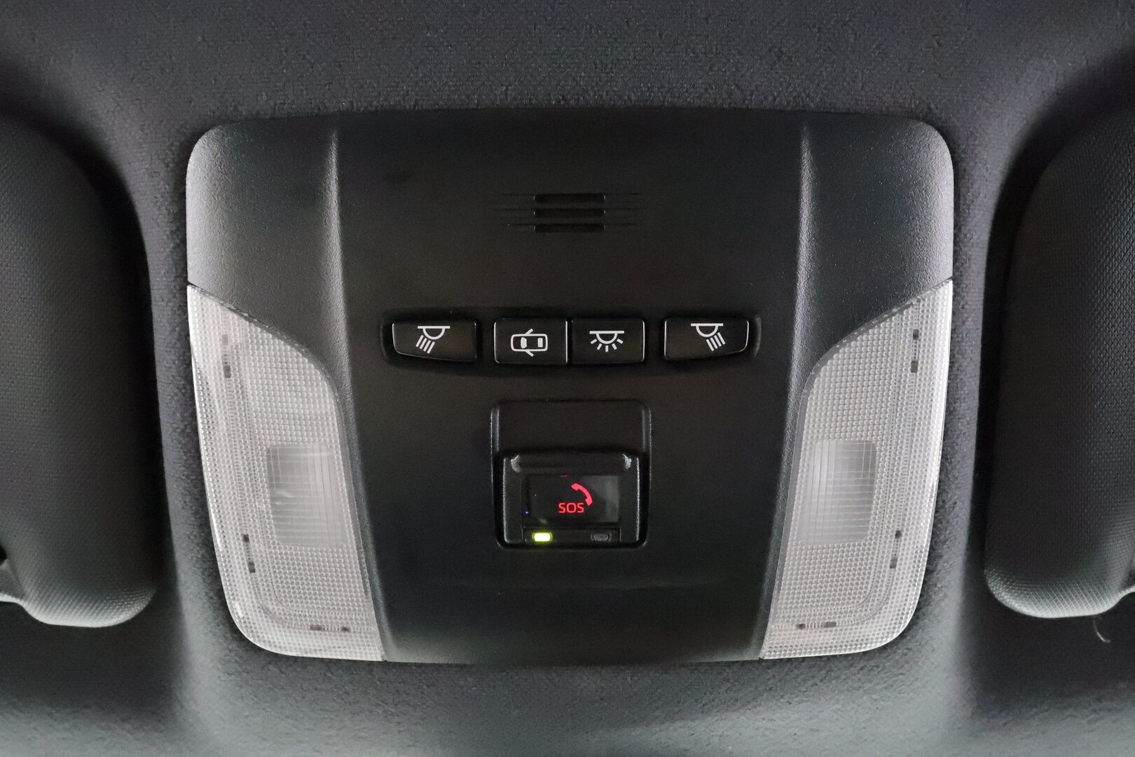 Toyota Corolla 2020 Hatchback 2,0 Hybrid Style Business * HUD / ACC / LED / P.Kamera / Kaistavahti / BC-Racing / Keyless * - Kahdet renkaat aluvanteilla