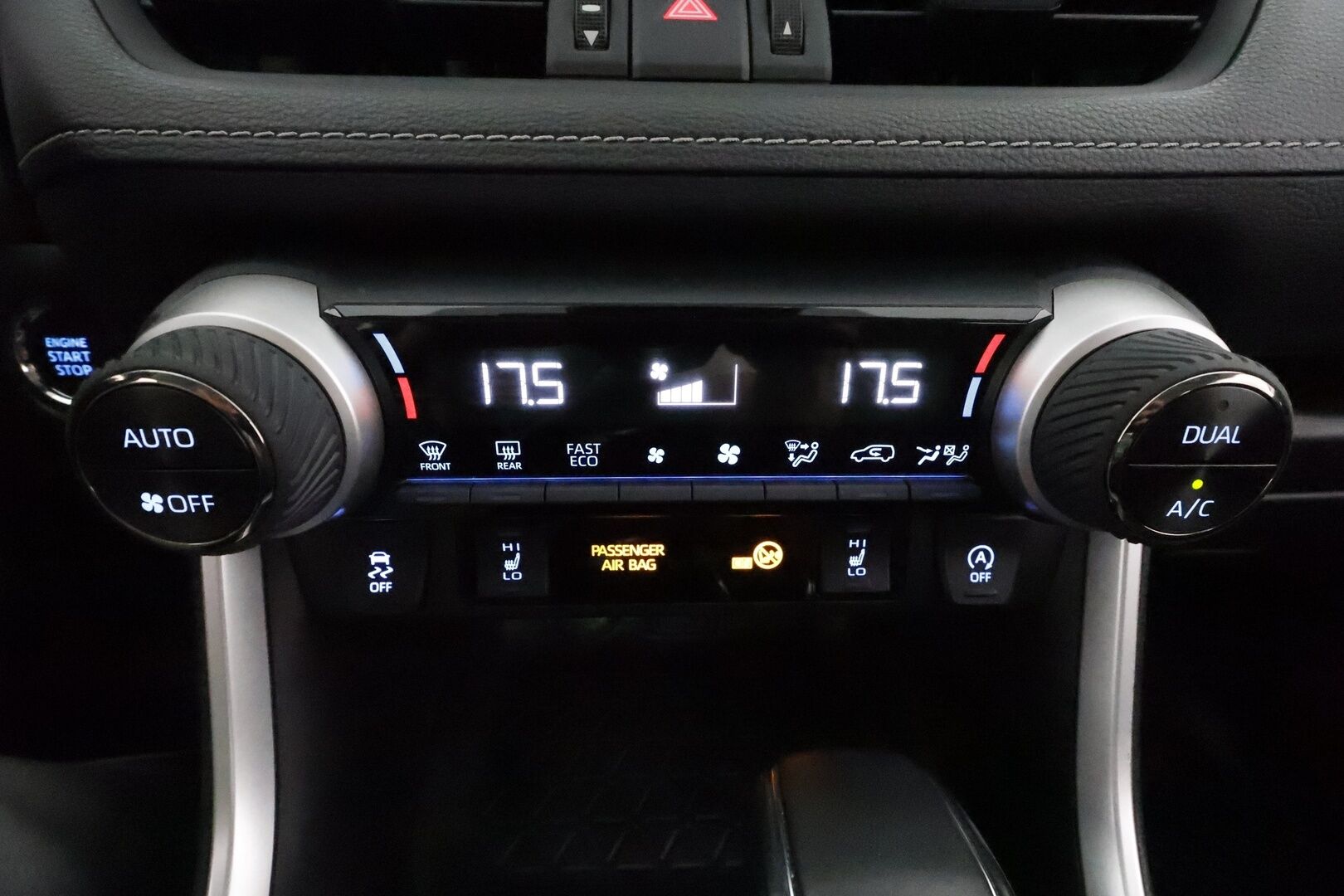 Toyota RAV4 2022 2,0 VVT-iE Active Multidrive S **Adapt.vakkari / Lohkolämmitin / P.kamera / Sähköluukku / LED / Navi / KeylessGo** - 3,99 % KORKOTARJOUS TÄHÄN AUTOON - 1.Om Suomi-auto / Kahdet renkaat aluvanteilla / Ratinlämmitin ja tuulilasin lämmitin