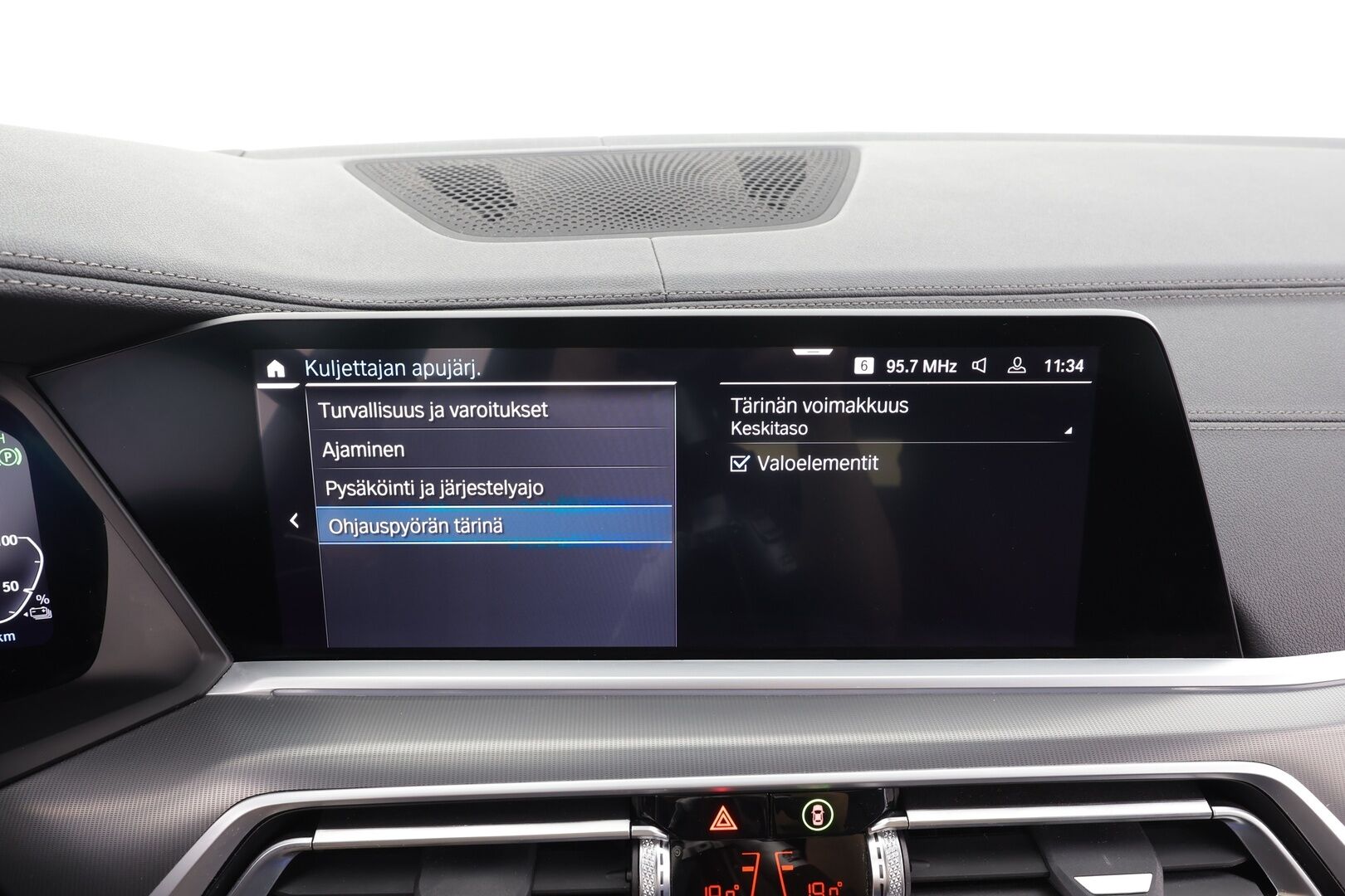 BMW X5 2022 G05 xDrive45e A Charged Edition M Sport - | ACC | DAP | Laser | Lasikatto | Ilma-alusta | 360 P.Kamera | HUD | Muistipenkki | Hifi | Comf.Access | 1.Om Suomi-auto | Kahdet Renkaat | Merkkihuollettu