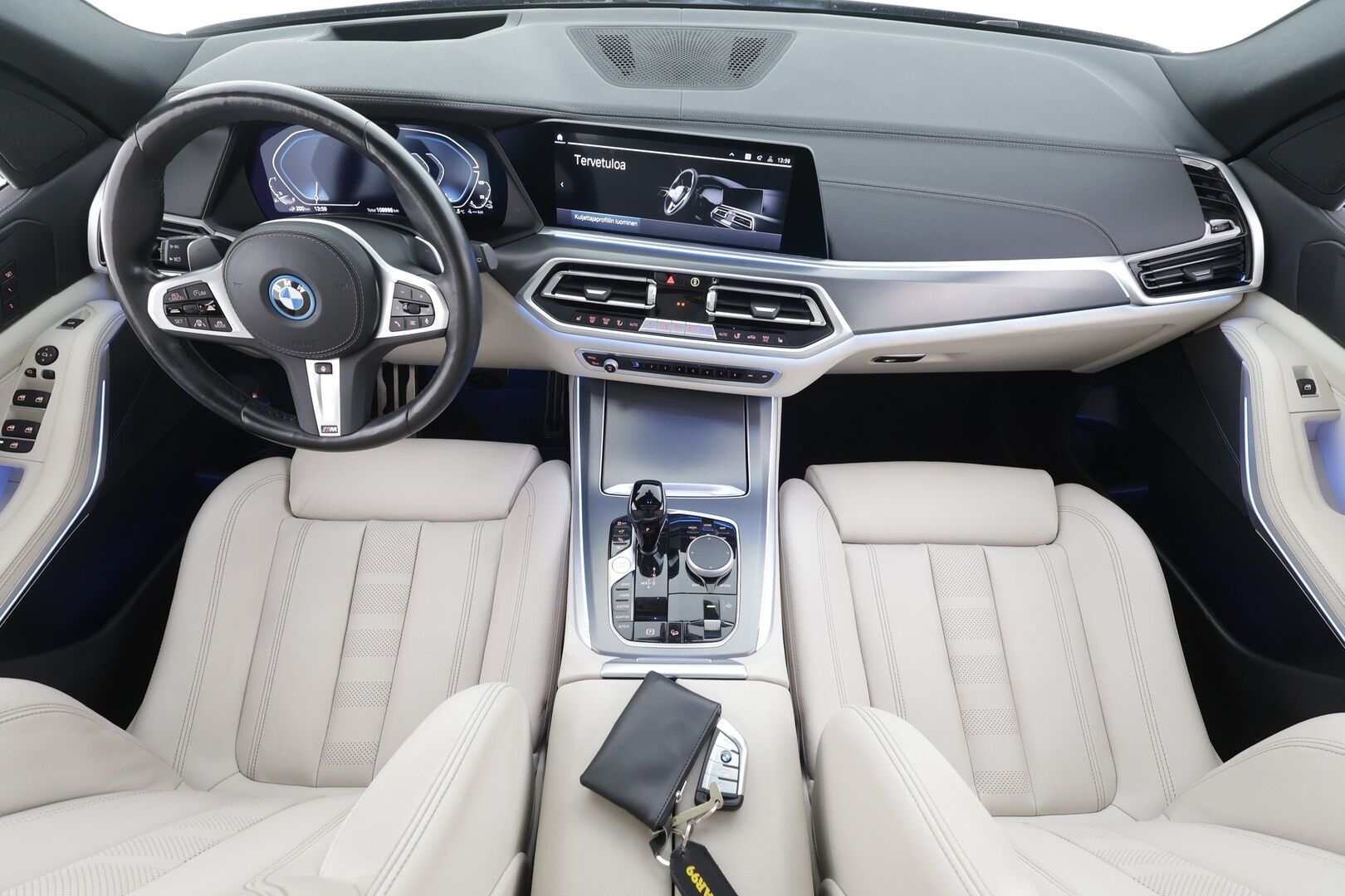 BMW X5 2022 G05 xDrive45e A Charged Edition M Sport * ACC / Lisälämmitin / Koukku / HUD / Panorama / Laser LED / Hifit / 360-Kamera / Muistipenkki * - 1.Om Suomi-auto / Merkkihuollettu / Kahdet Renkaat