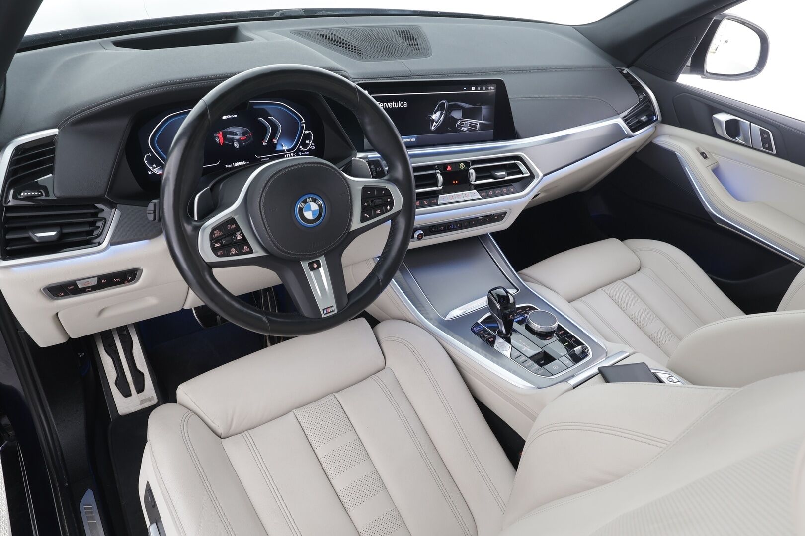 BMW X5 2022 G05 xDrive45e A Charged Edition M Sport * ACC / Lisälämmitin / Koukku / HUD / Panorama / Laser LED / Hifit / 360-Kamera / Muistipenkki * - 1.Om Suomi-auto / Merkkihuollettu / Kahdet Renkaat