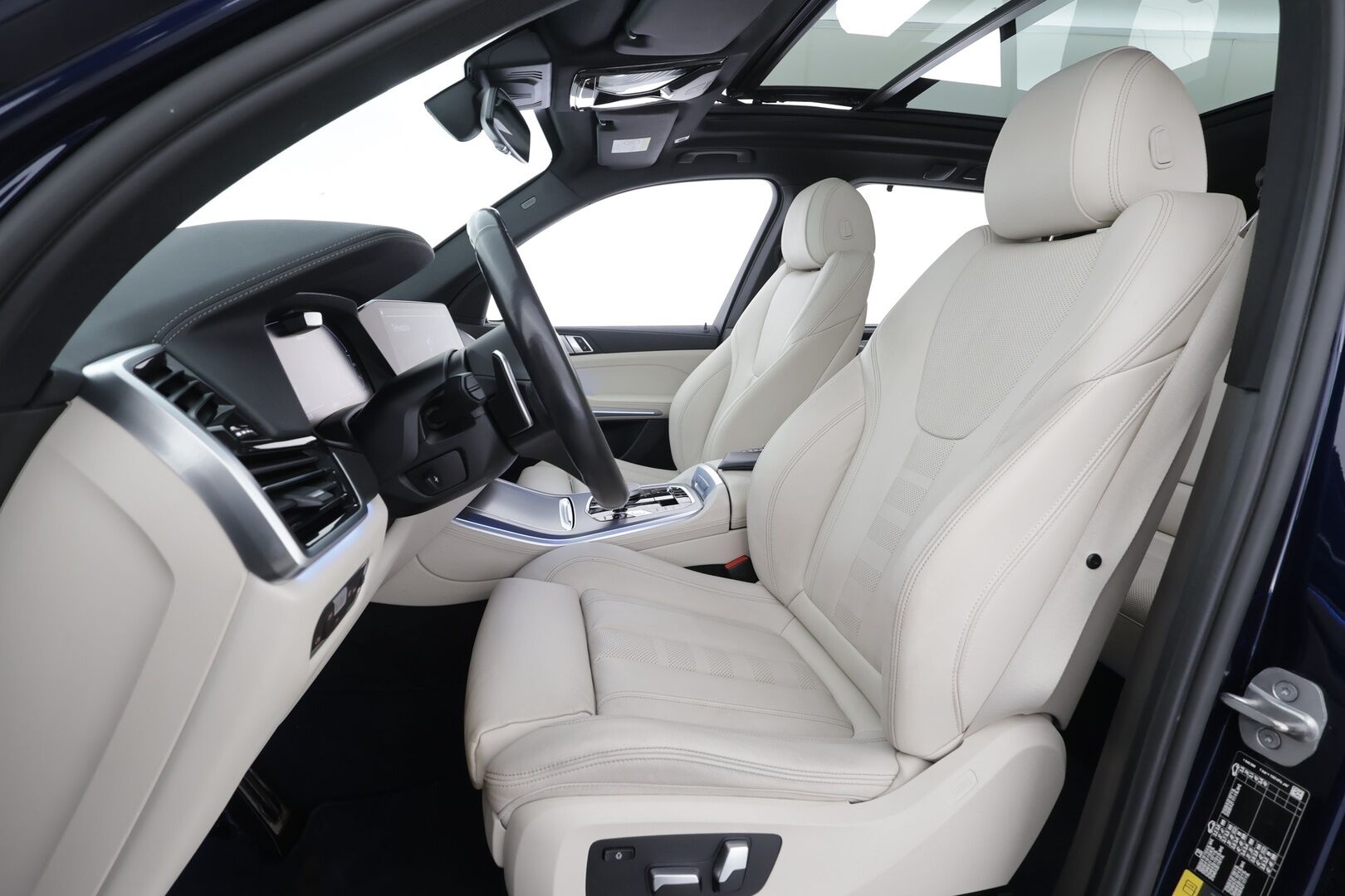 BMW X5 2022 G05 xDrive45e A Charged Edition M Sport * ACC / Lisälämmitin / Koukku / HUD / Panorama / Laser LED / Hifit / 360-Kamera / Muistipenkki * - 1.Om Suomi-auto / Merkkihuollettu / Kahdet Renkaat
