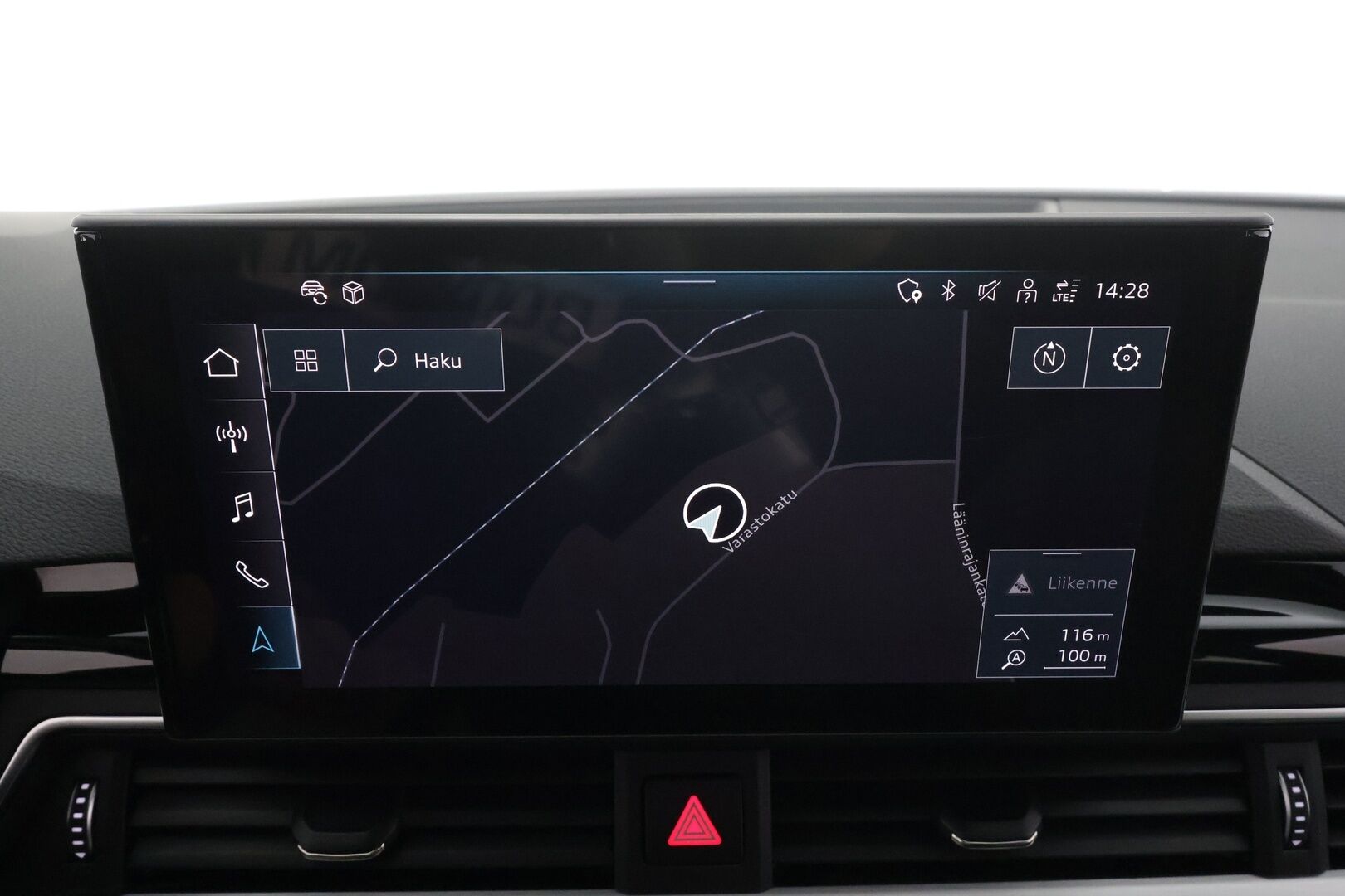 Audi A4 2022 Avant Business 40 TFSI 150 kW MHEV quattro S tronic * Webasto / ACC / Matrix / P.kamera / Muistipenkki / Navi * - 1-om Suomi-auto / Kahdet renkaat 