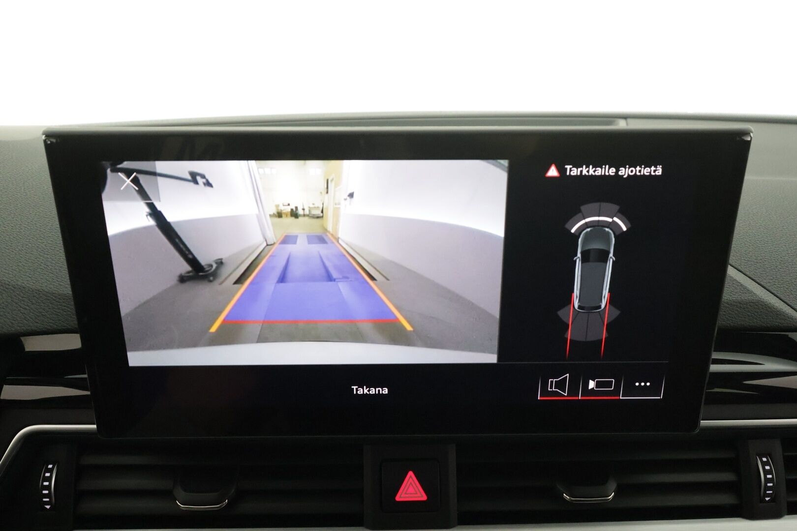 Audi A4 2022 Avant Business 40 TFSI 150 kW MHEV quattro S tronic * Webasto / ACC / Matrix / P.kamera / Muistipenkki / Navi * - 1-om Suomi-auto / Kahdet renkaat 