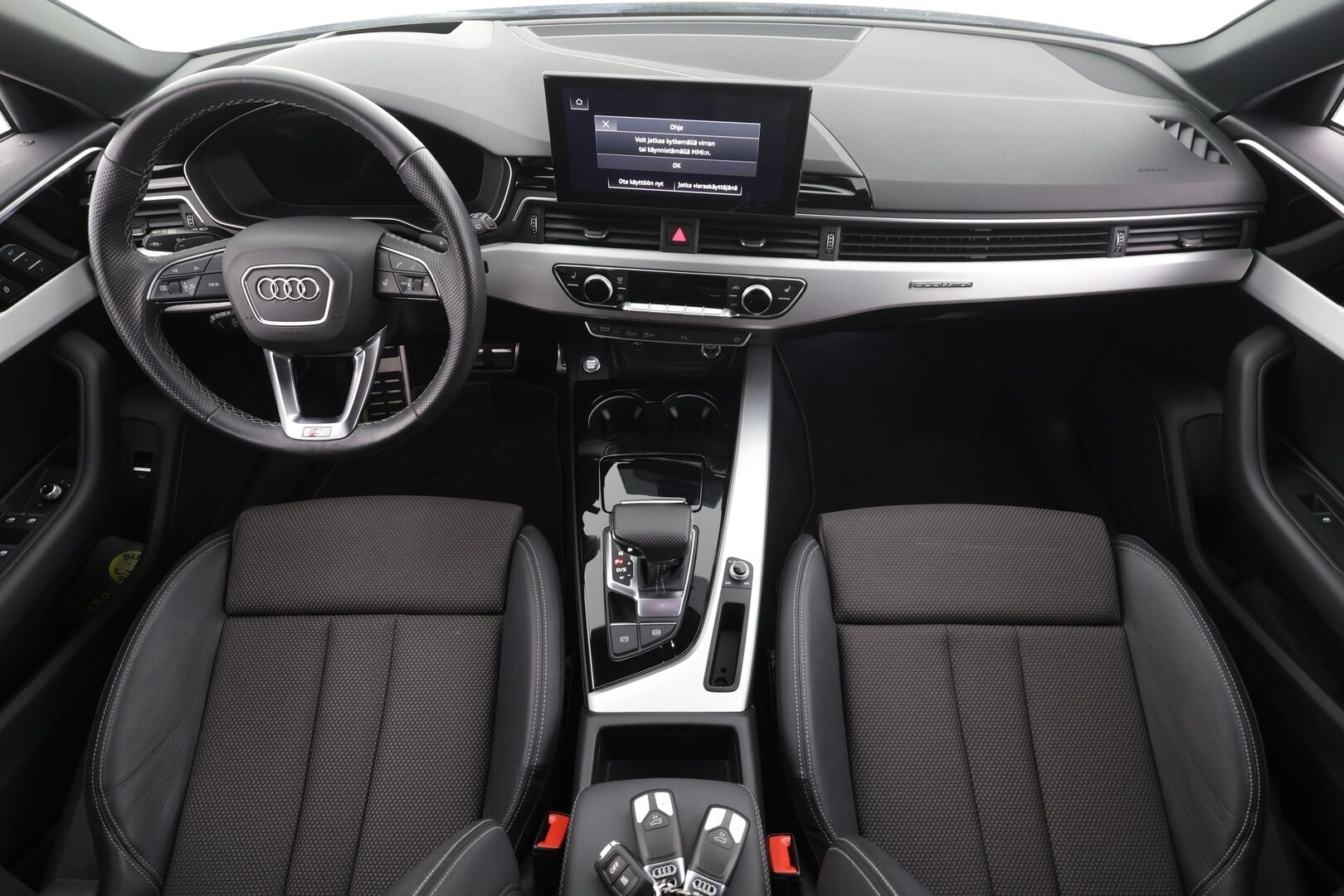 Audi A4 2022 Avant Business 40 TFSI 150 kW MHEV quattro S tronic * Webasto / ACC / Matrix / P.kamera / Muistipenkki / Navi * - 1-om Suomi-auto / Kahdet renkaat 