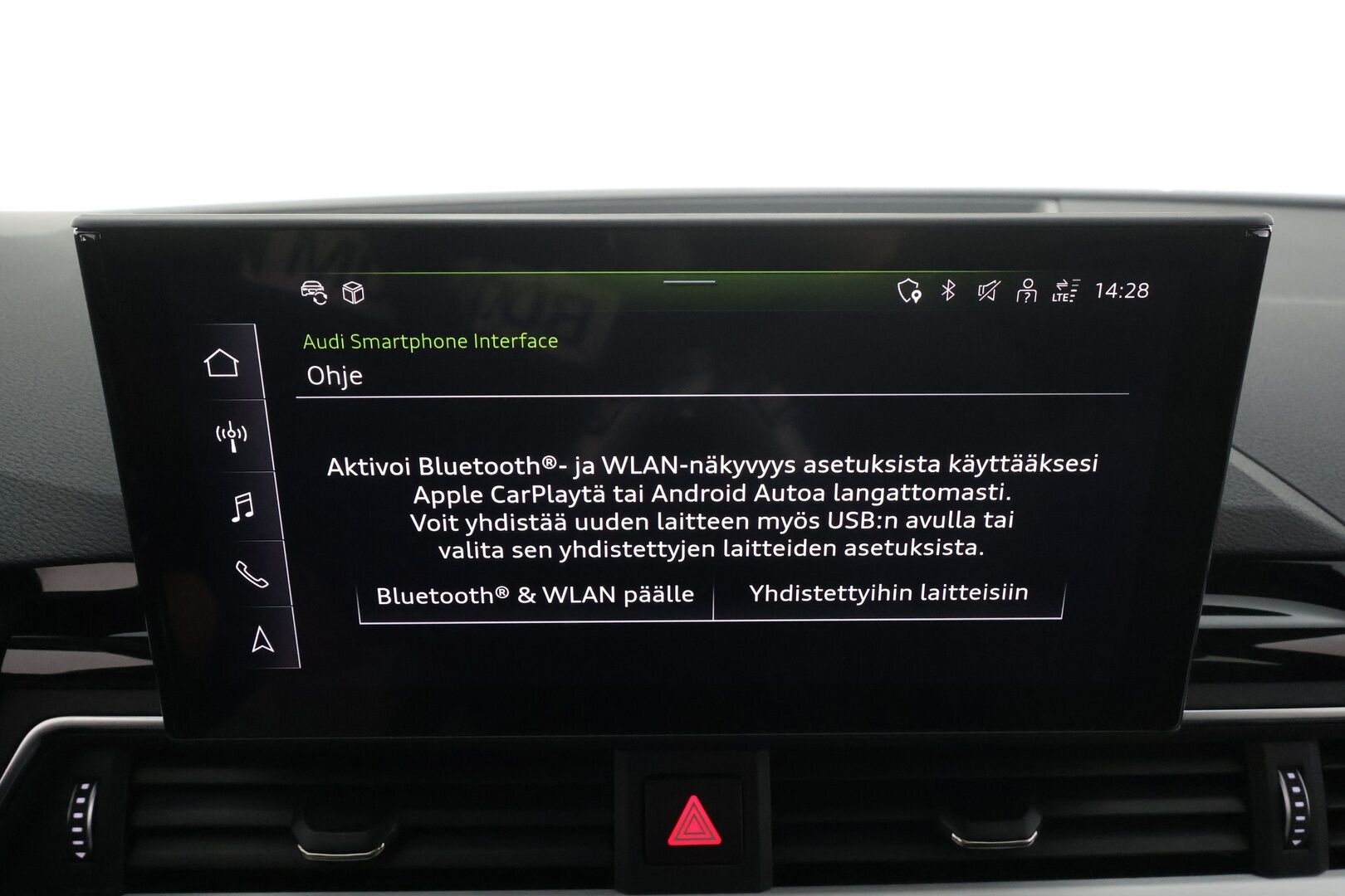 Audi A4 2022 Avant Business 40 TFSI 150 kW MHEV quattro S tronic * Webasto / ACC / Matrix / P.kamera / Muistipenkki / Navi * - 1-om Suomi-auto / Kahdet renkaat 