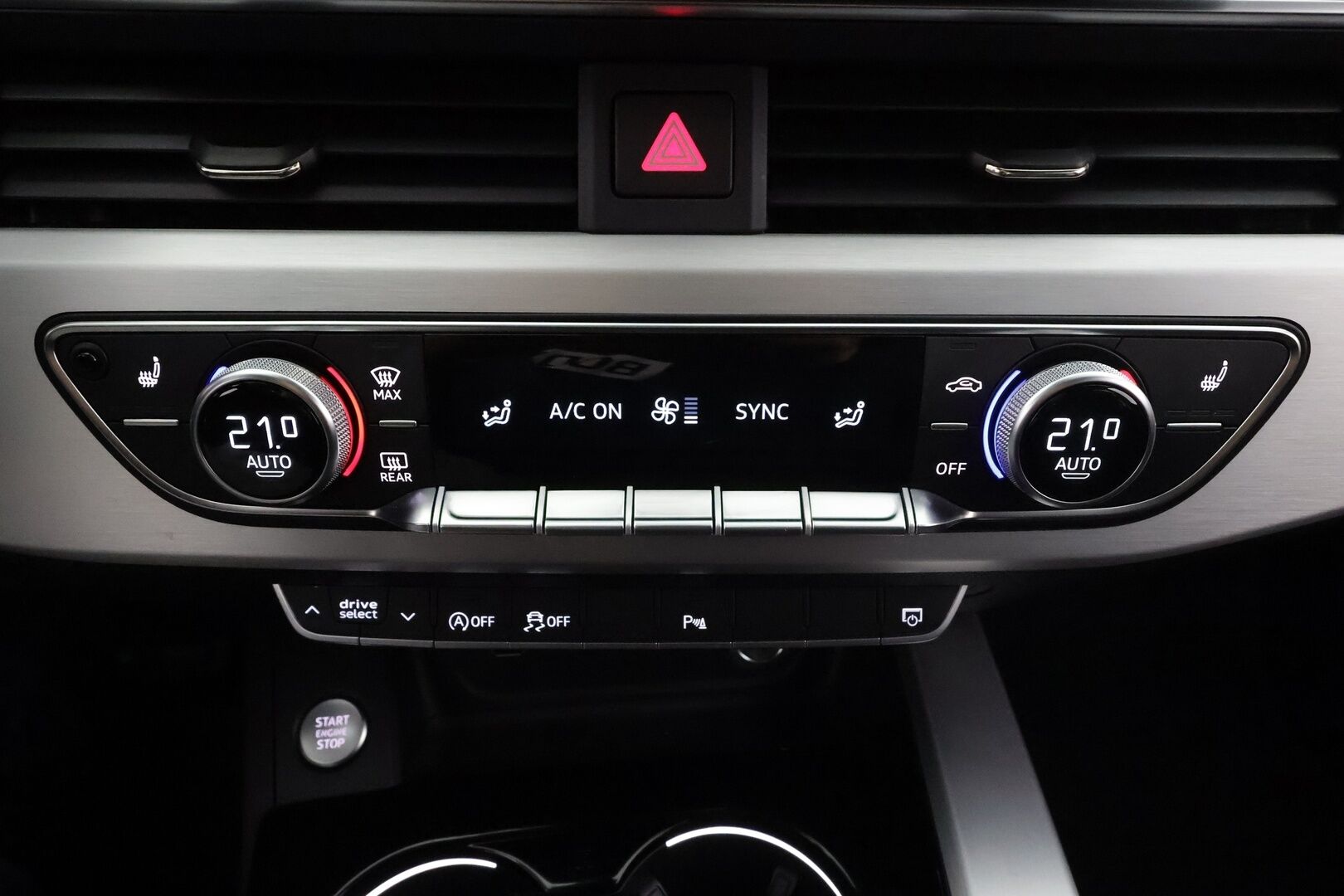 Audi A4 2022 Avant Business 40 TFSI 150 kW MHEV quattro S tronic * Webasto / ACC / Matrix / P.kamera / Muistipenkki / Navi * - 1-om Suomi-auto / Kahdet renkaat 