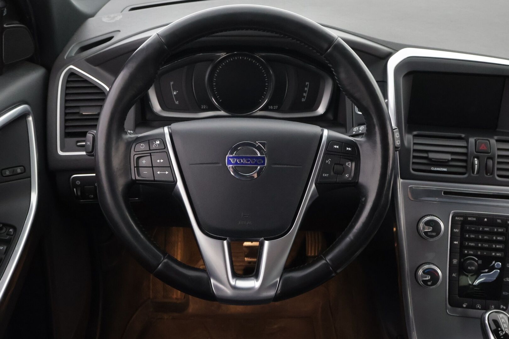 Volvo XC60 2016 D3 Classic Summum aut - Webasto | Adapt.Vakkari | Koukku | Nahkasisusta | High Perf Audio | Muistipenkki | BLIS | Digimittari