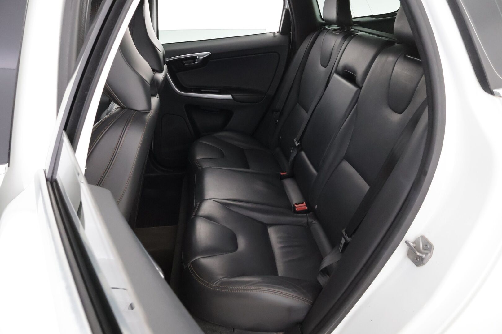 Volvo XC60 2016 D3 Classic Summum aut - Webasto | Adapt.Vakkari | Koukku | Nahkasisusta | High Perf Audio | Muistipenkki | BLIS | Digimittari
