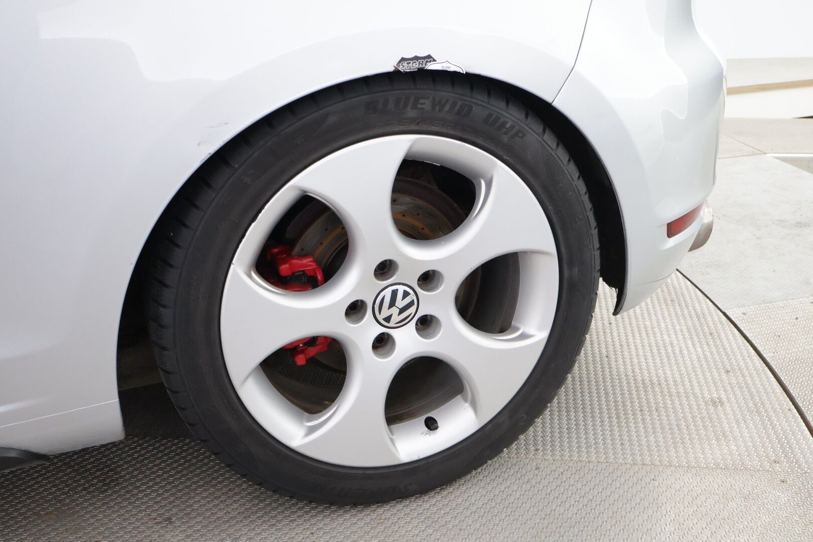 Volkswagen Golf 2010 GTI 2,0 155 kW (210 hv) 2-ovinen   *Maxton / Vakkari / Jakoketju uusittu 140tkm / Myydään huutokaupat.com*