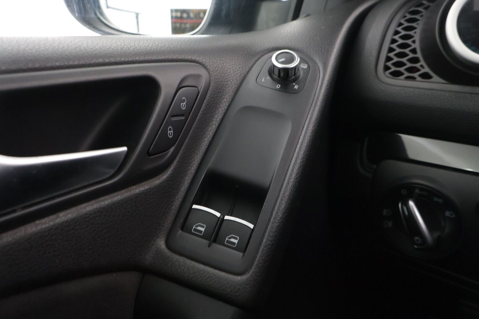 Volkswagen Golf 2010 GTI 2,0 155 kW (210 hv) 2-ovinen   *Maxton / Vakkari / Jakoketju uusittu 140tkm / Myydään huutokaupat.com*
