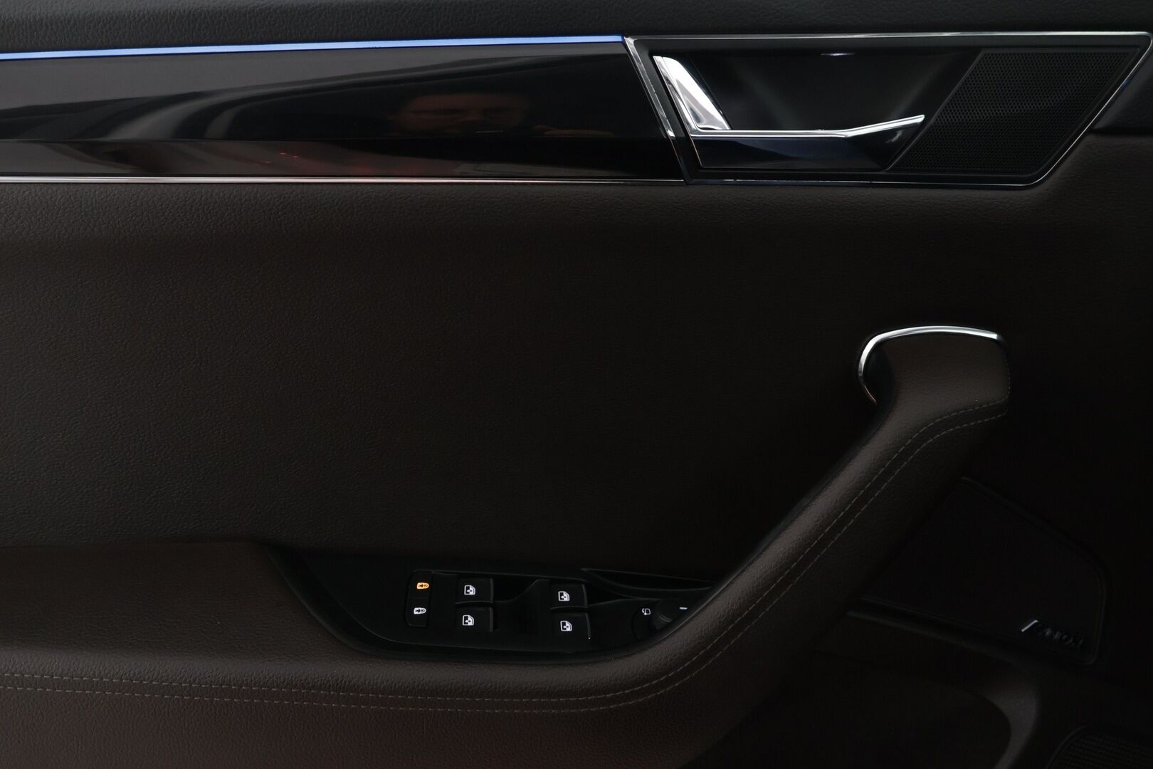 Skoda Superb 2021 Combi 1,4 TSI PHEV L&K iV DSG Autom. - ACC | L&K | Canton Sound System |  Ilmastoidut muistipenkit | P. Kamera | Ratinlämmitin | Webasto | Apple & Android Carplay | Navi | BLIS | Sähk. Takaluukku | Vetokoukku | Ambient Light. |