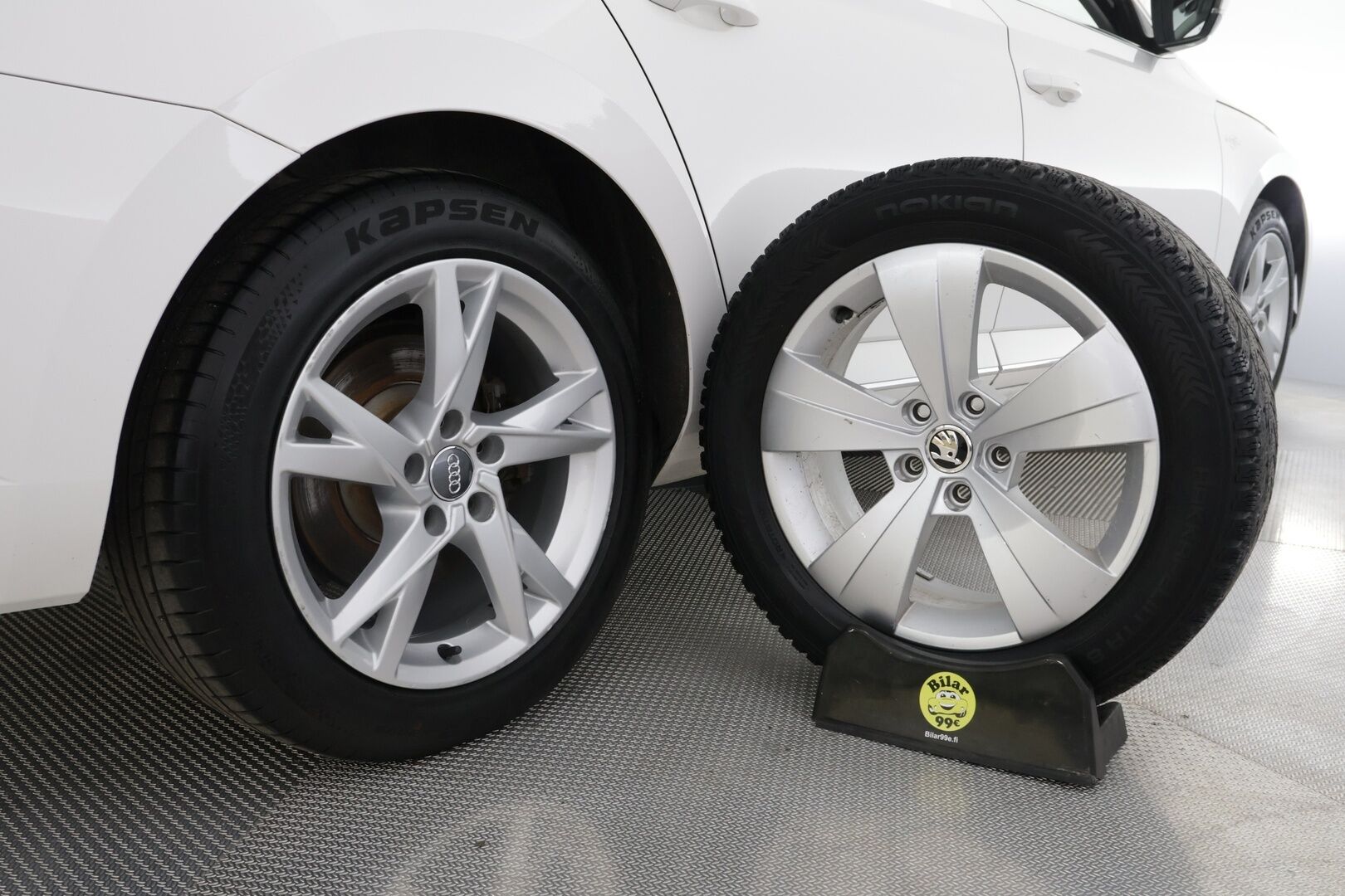 Skoda Superb 2021 Combi 1,4 TSI PHEV L&K iV DSG Autom. - ACC | L&K | Canton Sound System |  Ilmastoidut muistipenkit | P. Kamera | Ratinlämmitin | Webasto | Apple & Android Carplay | Navi | BLIS | Sähk. Takaluukku | Vetokoukku | Ambient Light. |