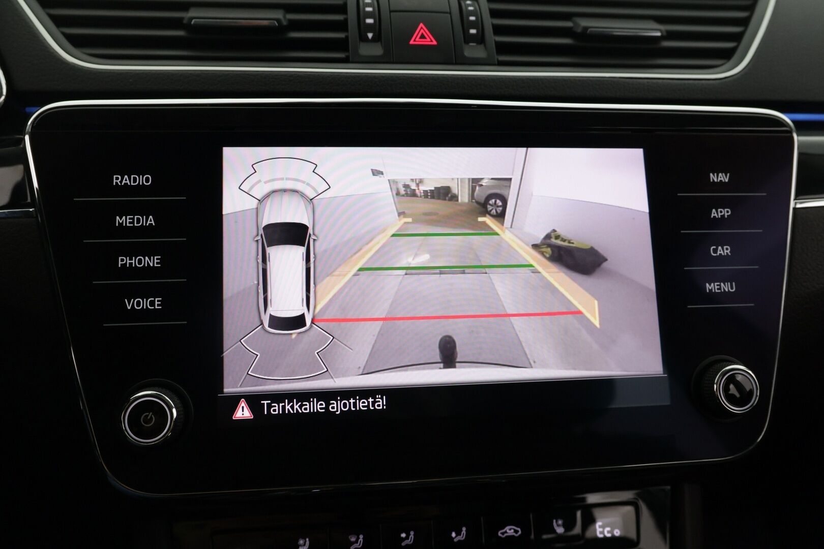Skoda Superb 2021 Combi 1,4 TSI PHEV L&K iV DSG Autom. - ACC | L&K | Canton Sound System |  Ilmastoidut muistipenkit | P. Kamera | Ratinlämmitin | Webasto | Apple & Android Carplay | Navi | BLIS | Sähk. Takaluukku | Vetokoukku | Ambient Light. |