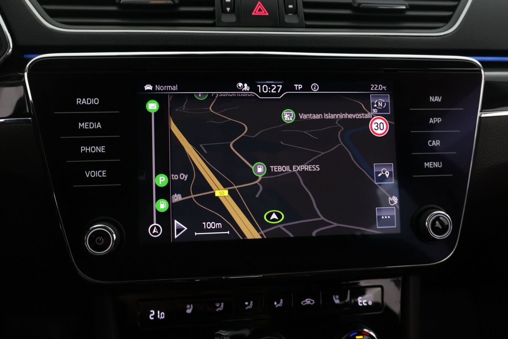 Skoda Superb 2021 Combi 1,4 TSI PHEV L&K iV DSG Autom. - ACC | L&K | Canton Sound System |  Ilmastoidut muistipenkit | P. Kamera | Ratinlämmitin | Webasto | Apple & Android Carplay | Navi | BLIS | Sähk. Takaluukku | Vetokoukku | Ambient Light. |