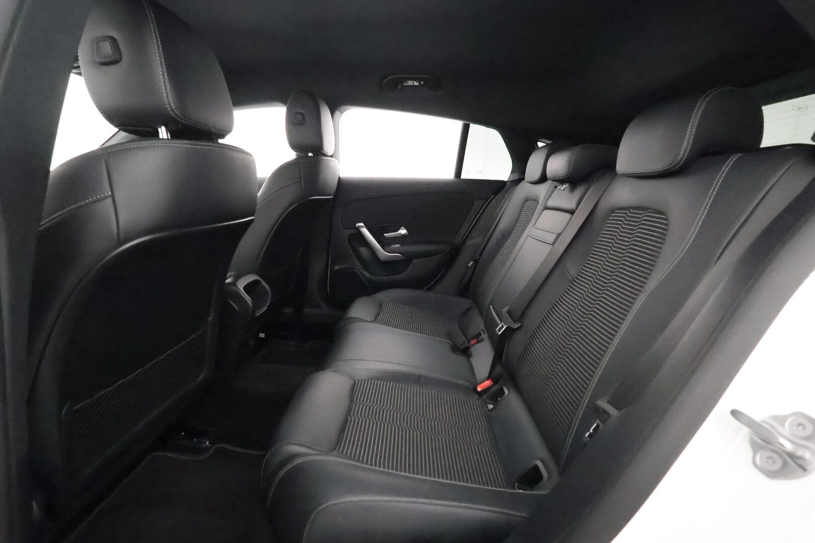 Mercedes-Benz CLA 2022 Mallitarkenne 180 A Shooting Brake Business **1.Om Suomi-auto / Widescreen / P. Kamera / LED-High Performance** - Kaistavahti / 2x Renkaat