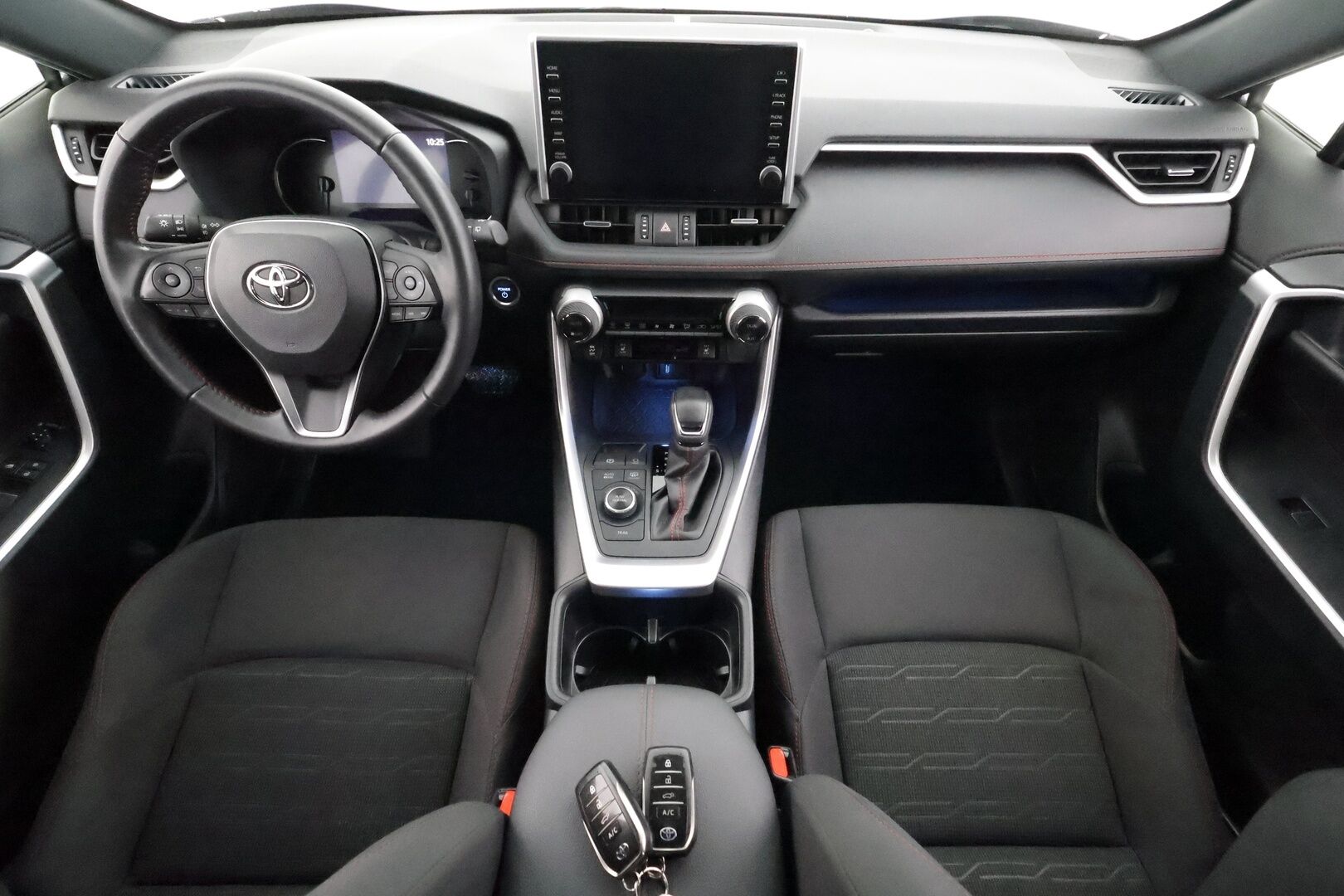 Toyota RAV4 Plug-in 2022 Hybrid 2,5 AWD-i Active - | ACC | LED | P.Kamera | Sähköpenkki | Katveavustin | Navi | Kaistavahti | Keyless | 1-om Suomi-auto | Kahdet renkaat | Merkkihuollot |