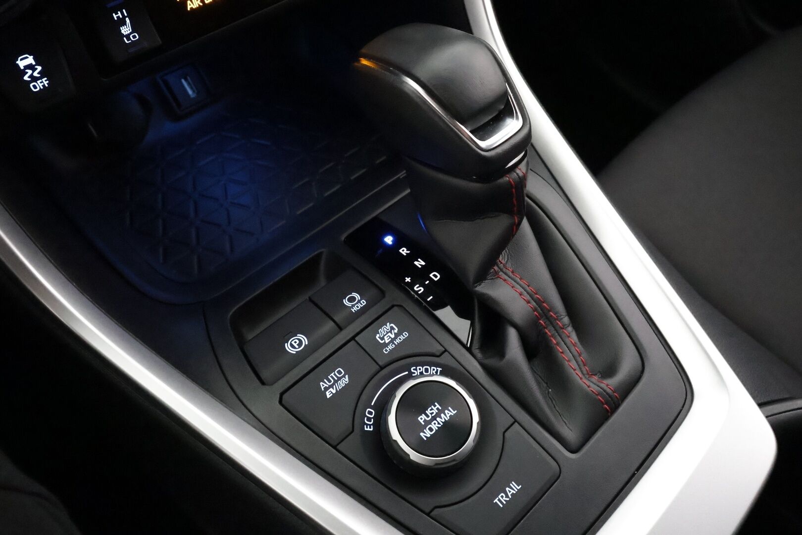 Toyota RAV4 Plug-in 2022 Hybrid 2,5 AWD-i Active - | ACC | LED | P.Kamera | Sähköpenkki | Katveavustin | Navi | Kaistavahti | Keyless | 1-om Suomi-auto | Kahdet renkaat | Merkkihuollot |