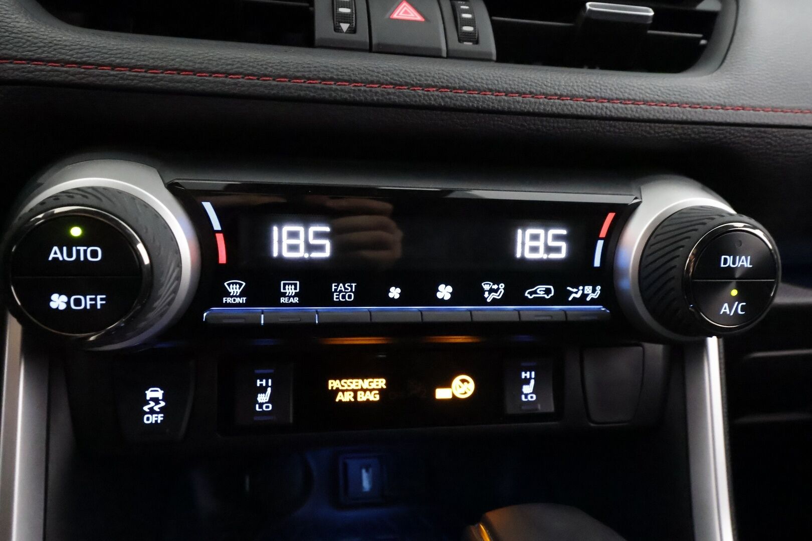 Toyota RAV4 Plug-in 2022 Hybrid 2,5 AWD-i Active - | ACC | LED | P.Kamera | Sähköpenkki | Katveavustin | Navi | Kaistavahti | Keyless | 1-om Suomi-auto | Kahdet renkaat | Merkkihuollot |