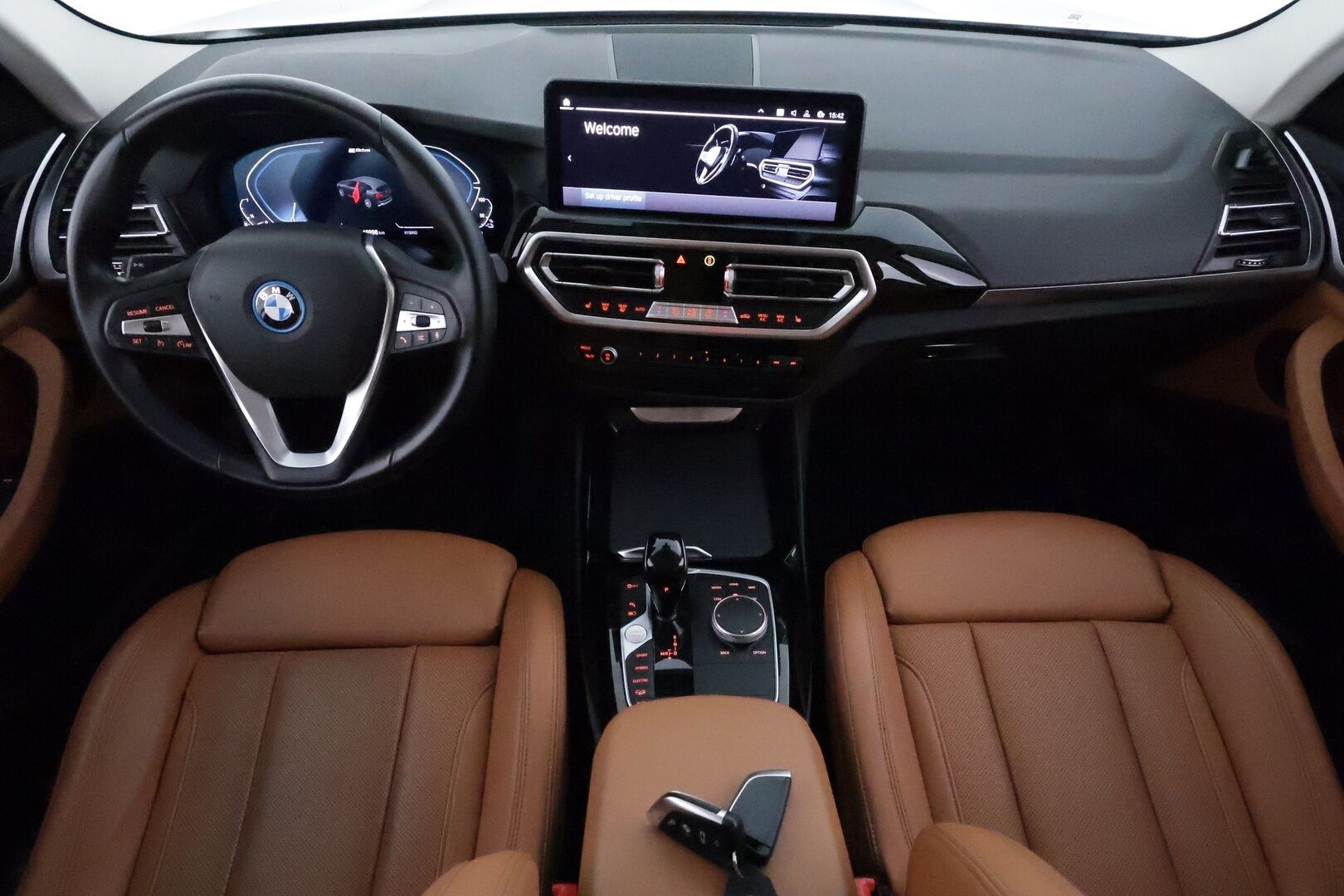 BMW X3 2022 G01 xDrive 30e A Charged Edition **Vakkari / Hifi / P.kamera / LED / Navi / Digimittaristo** - 3,99 % KORKOTARJOUS TÄHÄN AUTOON 21.9. ASTI! - Akku kuntotarkastettu SOH 94.5% / 1.Om Suomi-auto / Kahdet renkaat aluvanteilla / Merkkihuollettu