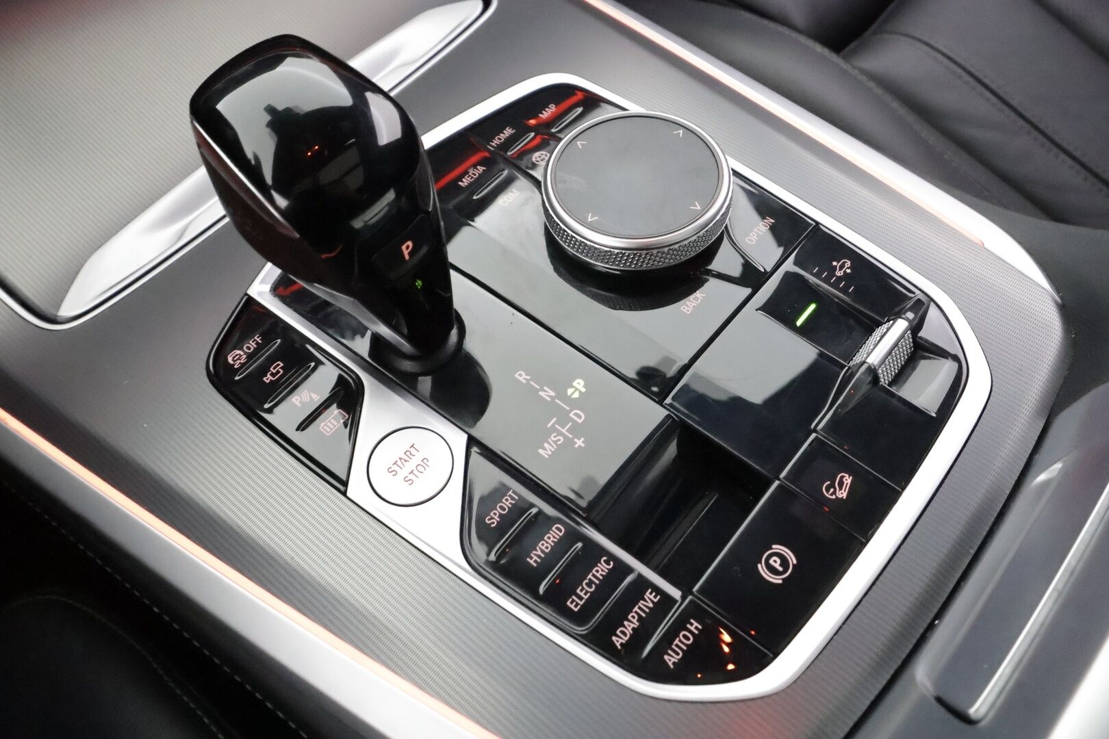 BMW X5 2022 G05 xDrive45e A Charged Edition M Sport - | ACC | Lisälämmitin | Koukku | Hifit | Panorama | Laser Light LED | HUD | Sähköpenkki | 360-Kamera | Comfort access | Ilma-alusta |  Apple & Android | Suomi-auto | Kahdet Renkaat | Merkkihuollettu |