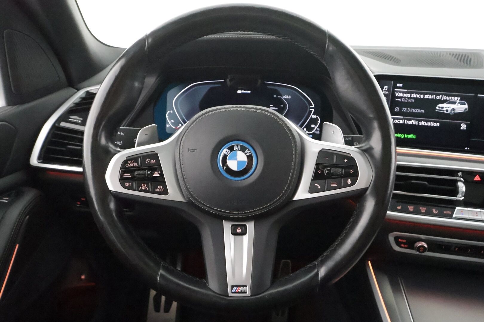 BMW X5 2022 G05 xDrive45e A Charged Edition M Sport - | ACC | Lisälämmitin | Koukku | Hifit | Panorama | Laser Light LED | HUD | Sähköpenkki | 360-Kamera | Comfort access | Ilma-alusta |  Apple & Android | Suomi-auto | Kahdet Renkaat | Merkkihuollettu |