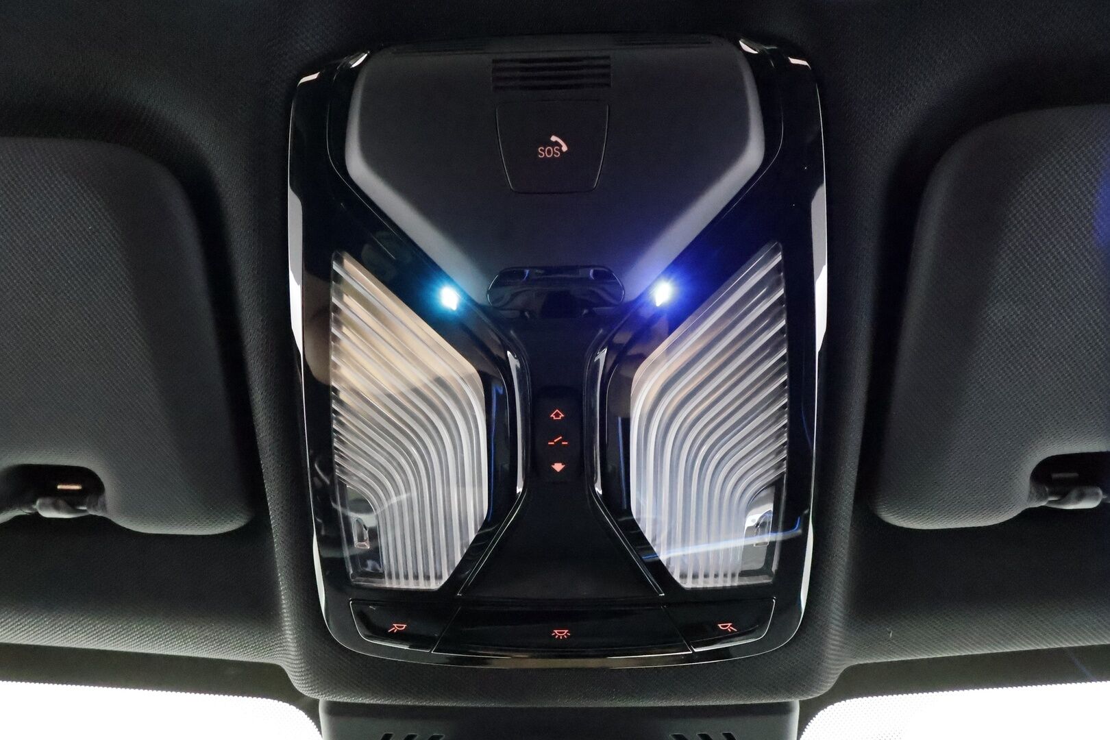 BMW X5 2022 G05 xDrive45e A Charged Edition M Sport - | ACC | Lisälämmitin | Koukku | Hifit | Panorama | Laser Light LED | HUD | Sähköpenkki | 360-Kamera | Comfort access | Ilma-alusta |  Apple & Android | Suomi-auto | Kahdet Renkaat | Merkkihuollettu |