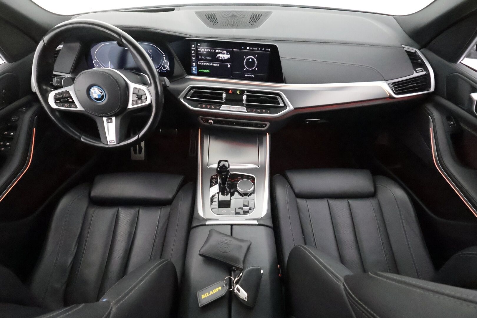BMW X5 2022 G05 xDrive45e A Charged Edition M Sport - | ACC | Lisälämmitin | Koukku | Hifit | Panorama | Laser Light LED | HUD | Sähköpenkki | 360-Kamera | Comfort access | Ilma-alusta |  Apple & Android | Suomi-auto | Kahdet Renkaat | Merkkihuollettu |