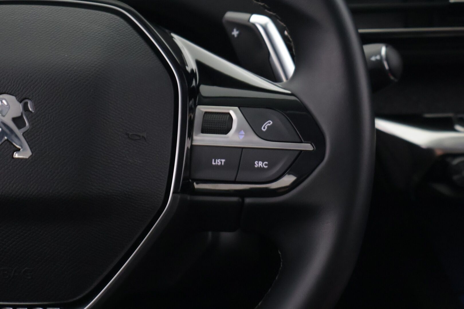 Peugeot 3008 2022 Allure Pack Anniversary Hybrid4 300 EAT8-aut. ** 2.Om Suomi-auto / Vetokoukku / ACC / Tikatut nahat / P.kamera / Navi **