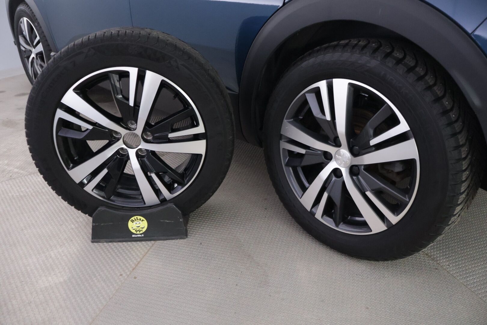 Peugeot 3008 2022 Allure Pack Anniversary Hybrid4 300 EAT8-aut. ** 2.Om Suomi-auto / Vetokoukku / ACC / Tikatut nahat / P.kamera / Navi **