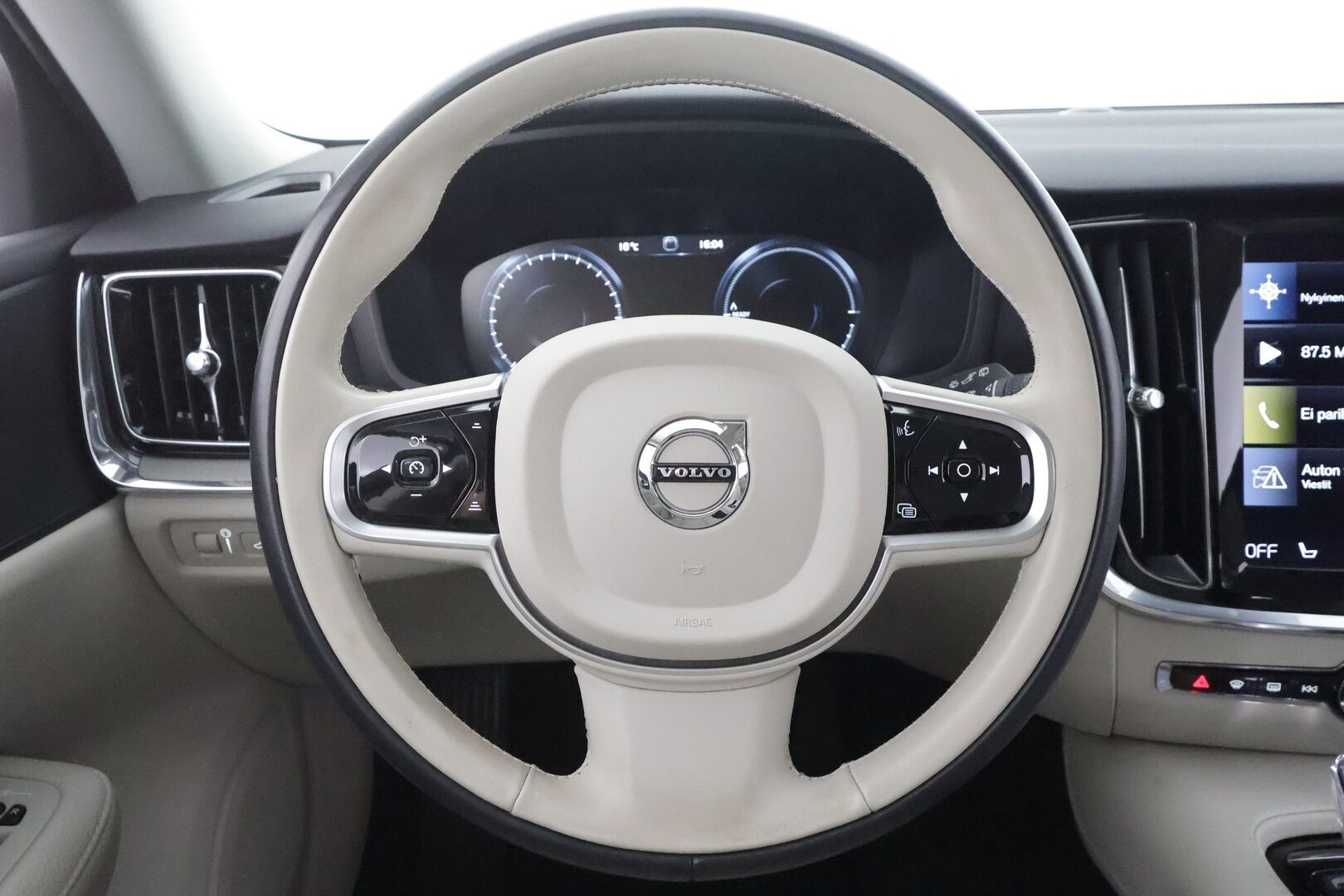 Volvo V60 2022 T6 AWD Long Range Inscription Edition aut - | ACC | Pilot assist | Muistipenkki | Sporttinahat | High performance audio | P.kamera | Keyless | Suomi-Auto | Merkkihuollot | 