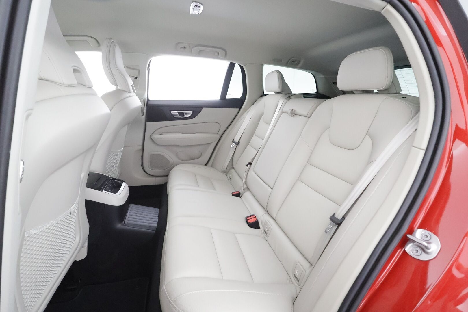 Volvo V60 2022 T6 AWD Long Range Inscription Edition aut - | ACC | Pilot assist | Muistipenkki | Sporttinahat | High performance audio | P.kamera | Keyless | Suomi-Auto | Merkkihuollot | 