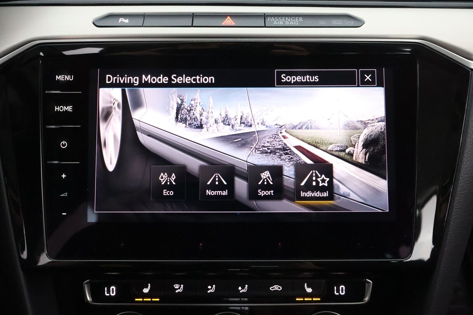 VOLKSWAGEN PASSAT 2018 Variant GTE Plug-In Hybrid 160 kW DSG-automaatti - Webasto / Adapt.Vakkari / Vetokoukku / Digimittari / Peruutuskamera / Nahka-Alcantara / Huippuvarusteet!