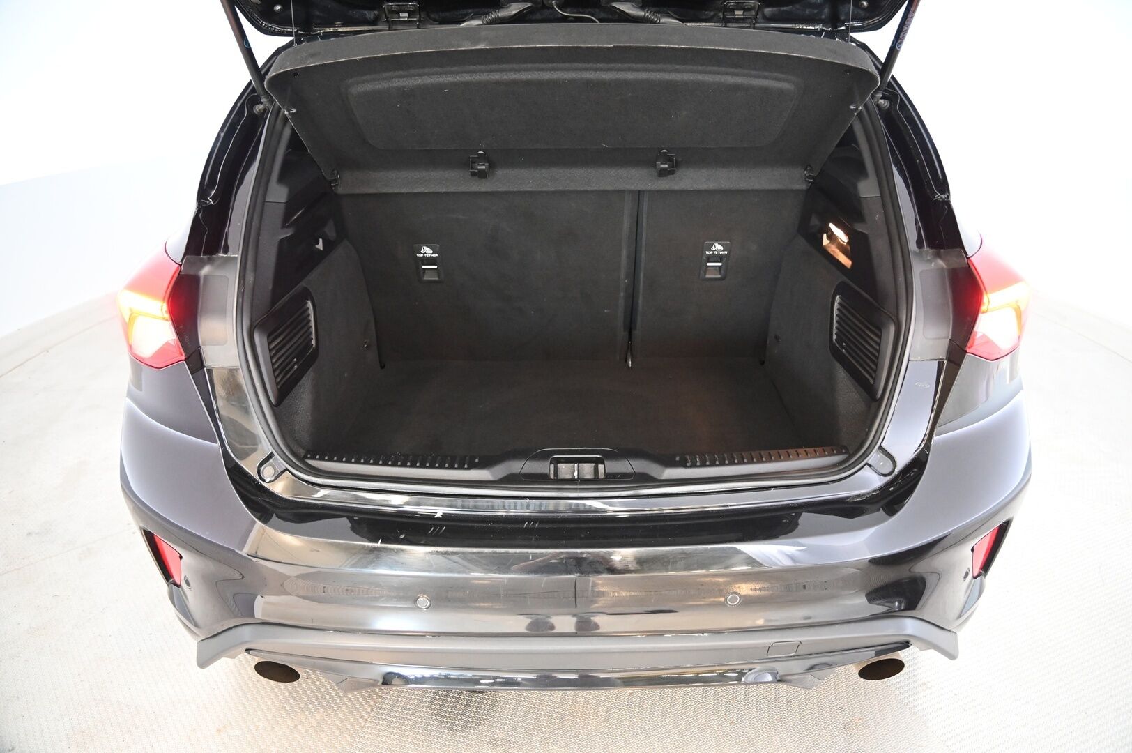 FORD FOCUS 2020 ST 280hv *B&O /Recaro/ ACC/ HUD/ Perfpack/ Launch Control* - Merkkihuollettu / 2x renkaat / Lohko / Siisti