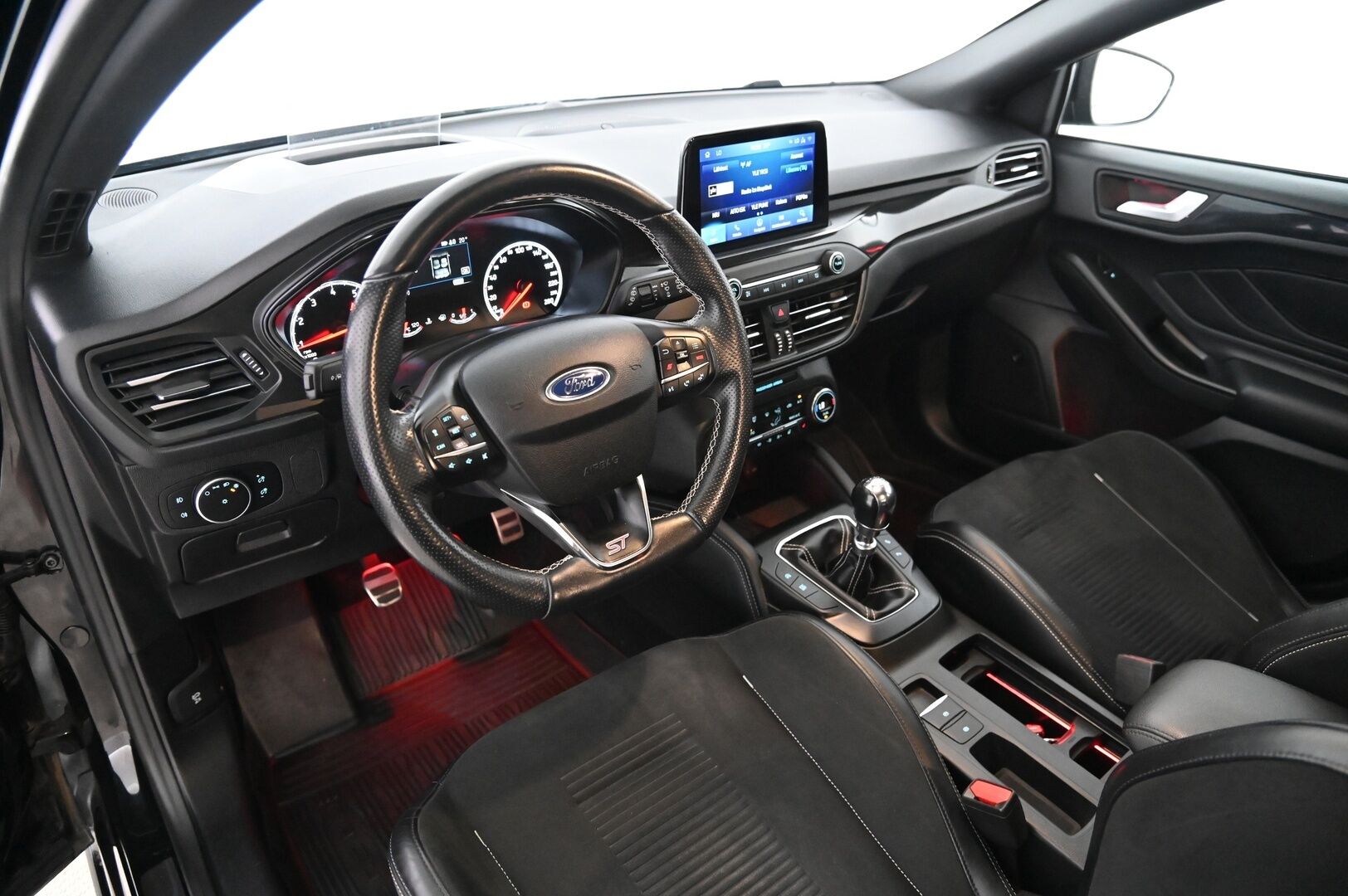 FORD FOCUS 2020 ST 280hv *B&O /Recaro/ ACC/ HUD/ Perfpack/ Launch Control* - Merkkihuollettu / 2x renkaat / Lohko / Siisti