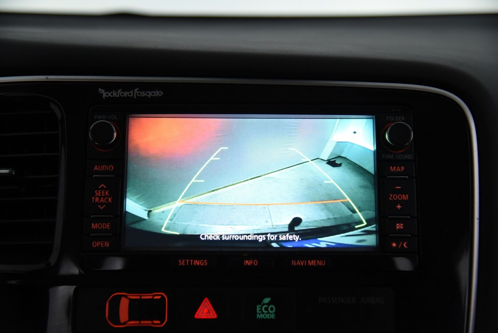 MITSUBISHI OUTLANDER PHEV 2015 Instyle Navi 4WD 5P - YritysOutlet - Myydään vain yrityksille / *Vetokoukku / Navi / Adapt.vakkari / Peruutuskamera* - - YritysOutlet - Myydään vain yrityksille