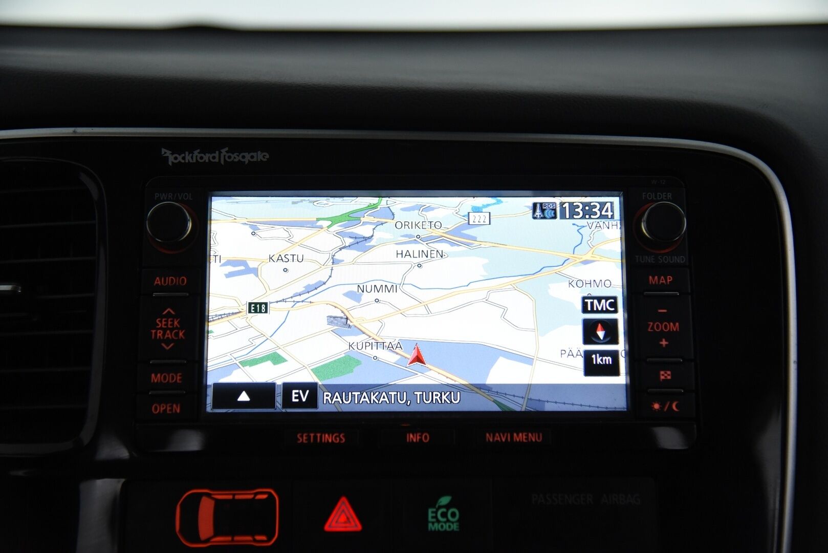 MITSUBISHI OUTLANDER PHEV 2015 Instyle Navi 4WD 5P - YritysOutlet - Myydään vain yrityksille / *Vetokoukku / Navi / Adapt.vakkari / Peruutuskamera* - - YritysOutlet - Myydään vain yrityksille