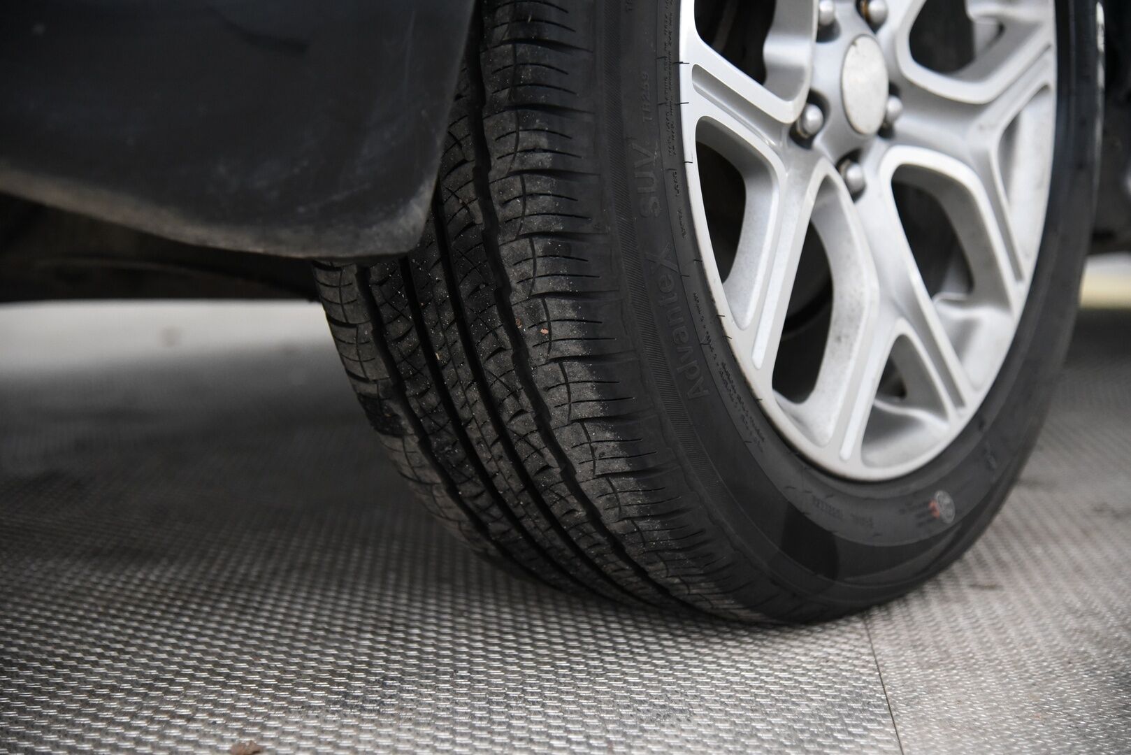 MITSUBISHI OUTLANDER PHEV 2015 Instyle Navi 4WD 5P - YritysOutlet - Myydään vain yrityksille / *Vetokoukku / Navi / Adapt.vakkari / Peruutuskamera* - - YritysOutlet - Myydään vain yrityksille