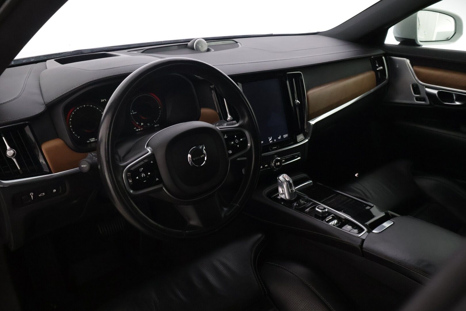 Volvo S90 2017 T8 AWD Inscription Plus aut - | Metallihelmiäisväri | 360- kamera | Bower& Wilkings | Kattoikkuna | Hierovat&Tuuletetut istuimet | BLIS | Sähkökoukku | Adapt.vakkari | 