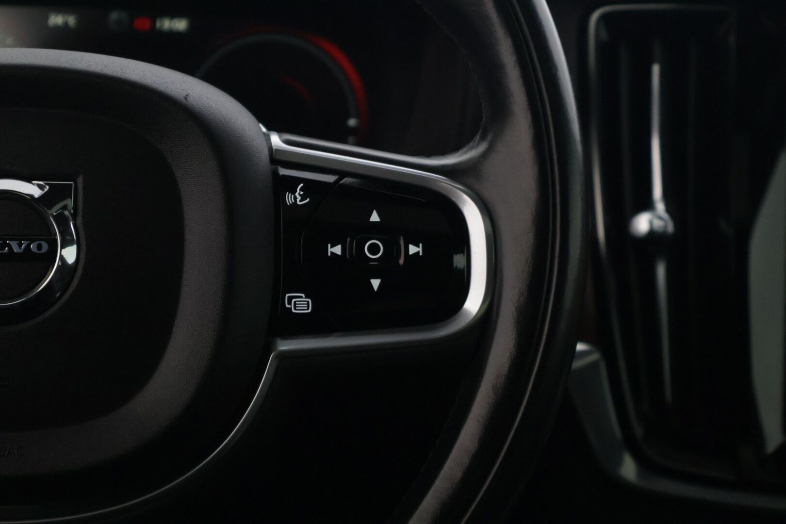 Volvo S90 2017 T8 AWD Inscription Plus aut - | Metallihelmiäisväri | 360- kamera | Bower& Wilkings | Kattoikkuna | Hierovat&Tuuletetut istuimet | BLIS | Sähkökoukku | Adapt.vakkari | 