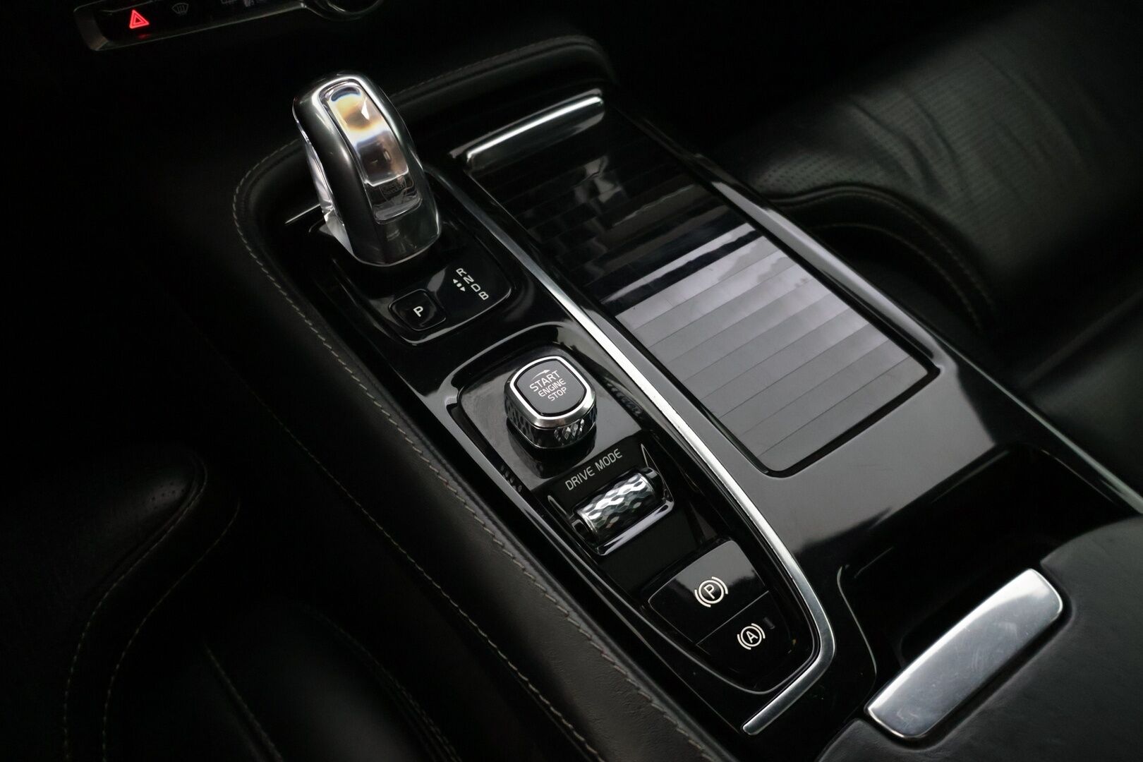 Volvo S90 2017 T8 AWD Inscription Plus aut - | Metallihelmiäisväri | 360- kamera | Bower& Wilkings | Kattoikkuna | Hierovat&Tuuletetut istuimet | BLIS | Sähkökoukku | Adapt.vakkari | 