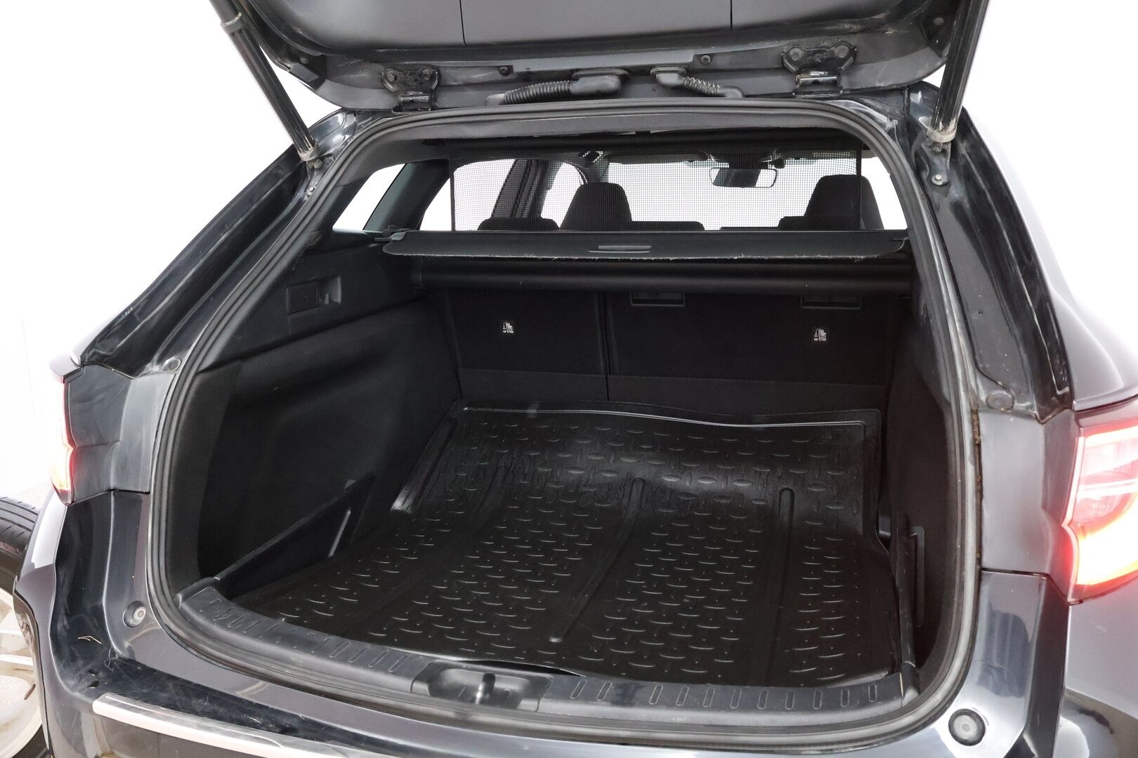 Toyota Corolla 2022 Touring Sports 1,8 Hybrid Active Edition * Adapt.Vakkari / Peruutuskamera / Lohko & Sisäpistoke / Sähköluukku / Keyless / - Suomiauto / Hiljattain huollettu / Juuri tullut Tampereelle! - HULLU BLACKWEEK KORKOTARJOUS 2,49%