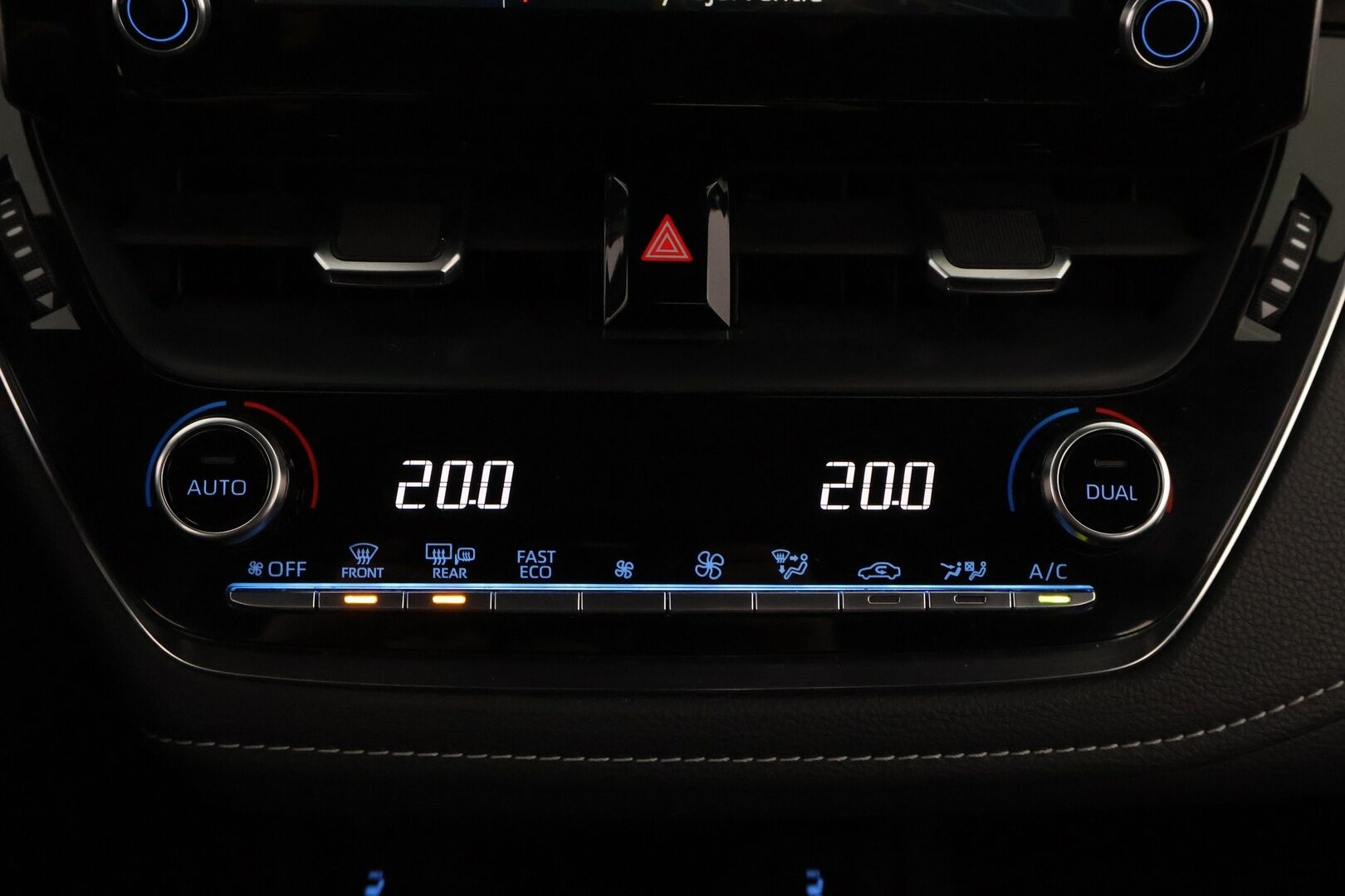 Toyota Corolla 2022 Touring Sports 1,8 Hybrid Active Edition * Adapt.Vakkari / Peruutuskamera / Lohko & Sisäpistoke / Sähköluukku / Keyless / - Suomiauto / Hiljattain huollettu / Juuri tullut Tampereelle! - HULLU BLACKWEEK KORKOTARJOUS 2,49%