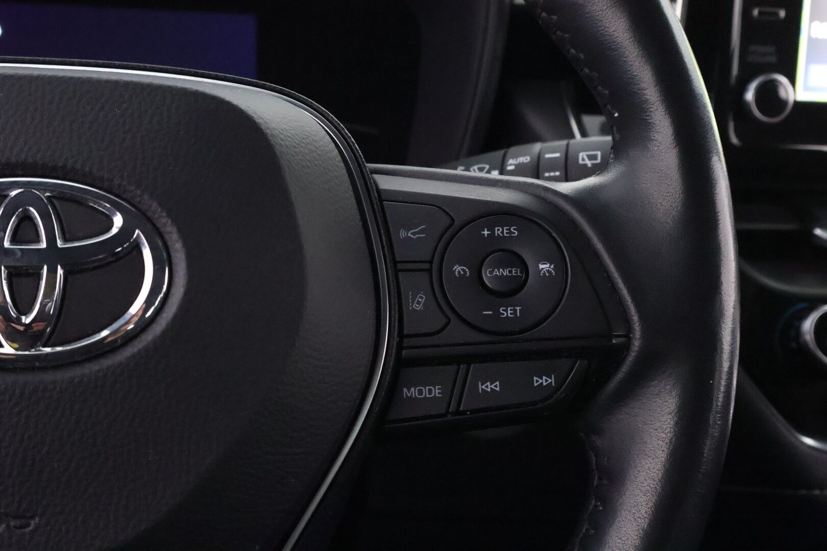 Toyota Corolla 2022 Touring Sports 1,8 Hybrid Active Edition * Adapt.Vakkari / Peruutuskamera / Lohko & Sisäpistoke / Sähköluukku / Keyless / - Suomiauto / Hiljattain huollettu / Juuri tullut Tampereelle! - HULLU BLACKWEEK KORKOTARJOUS 2,49%