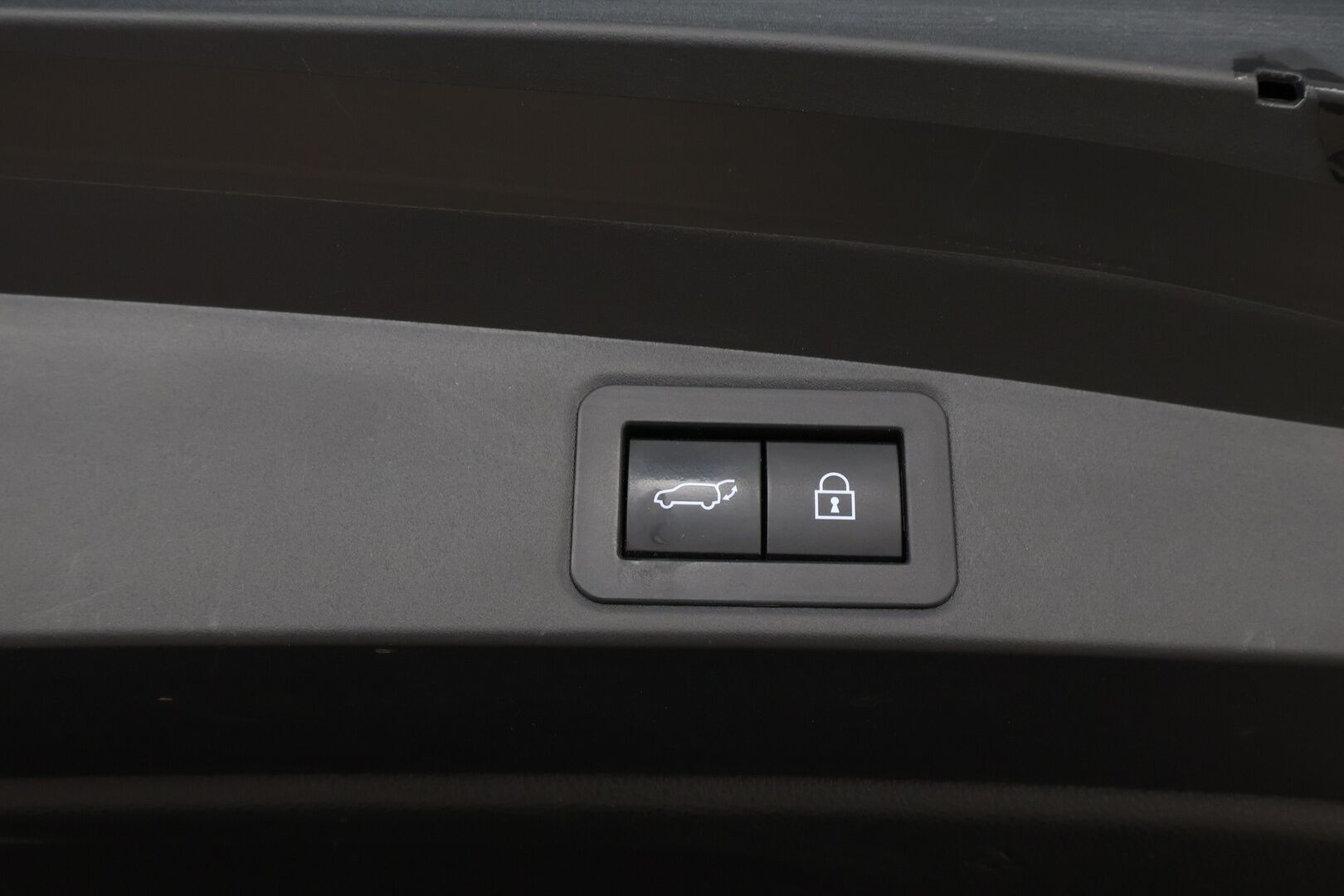 Toyota Corolla 2022 Touring Sports 1,8 Hybrid Active Edition * Adapt.Vakkari / Peruutuskamera / Lohko & Sisäpistoke / Sähköluukku / Keyless / - Suomiauto / Hiljattain huollettu / Juuri tullut Tampereelle! - HULLU BLACKWEEK KORKOTARJOUS 2,49%