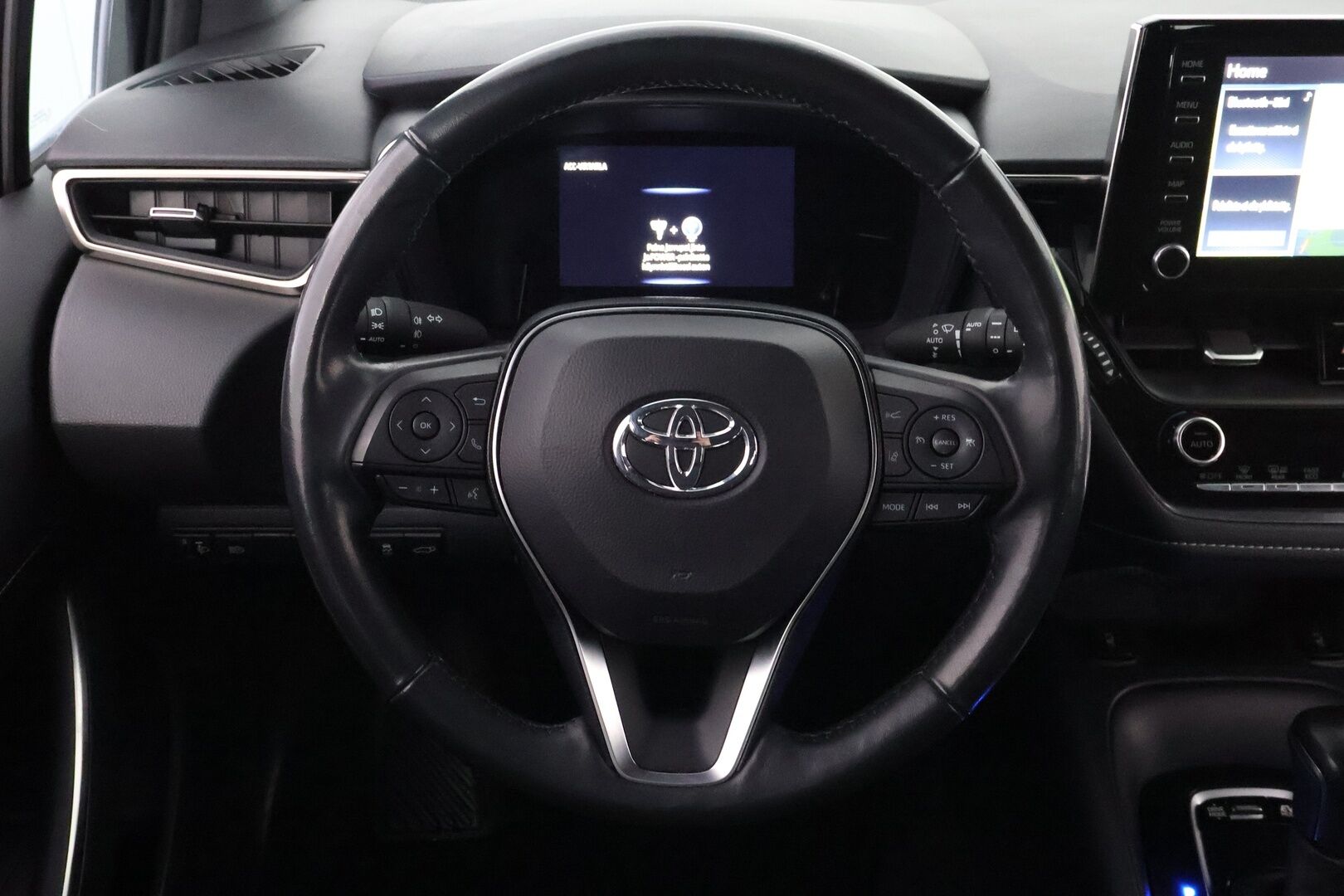 Toyota Corolla 2022 Touring Sports 1,8 Hybrid Active Edition * Adapt.Vakkari / Peruutuskamera / Lohko & Sisäpistoke / Sähköluukku / Keyless / - Suomiauto / Hiljattain huollettu / Juuri tullut Tampereelle! - HULLU BLACKWEEK KORKOTARJOUS 2,49%