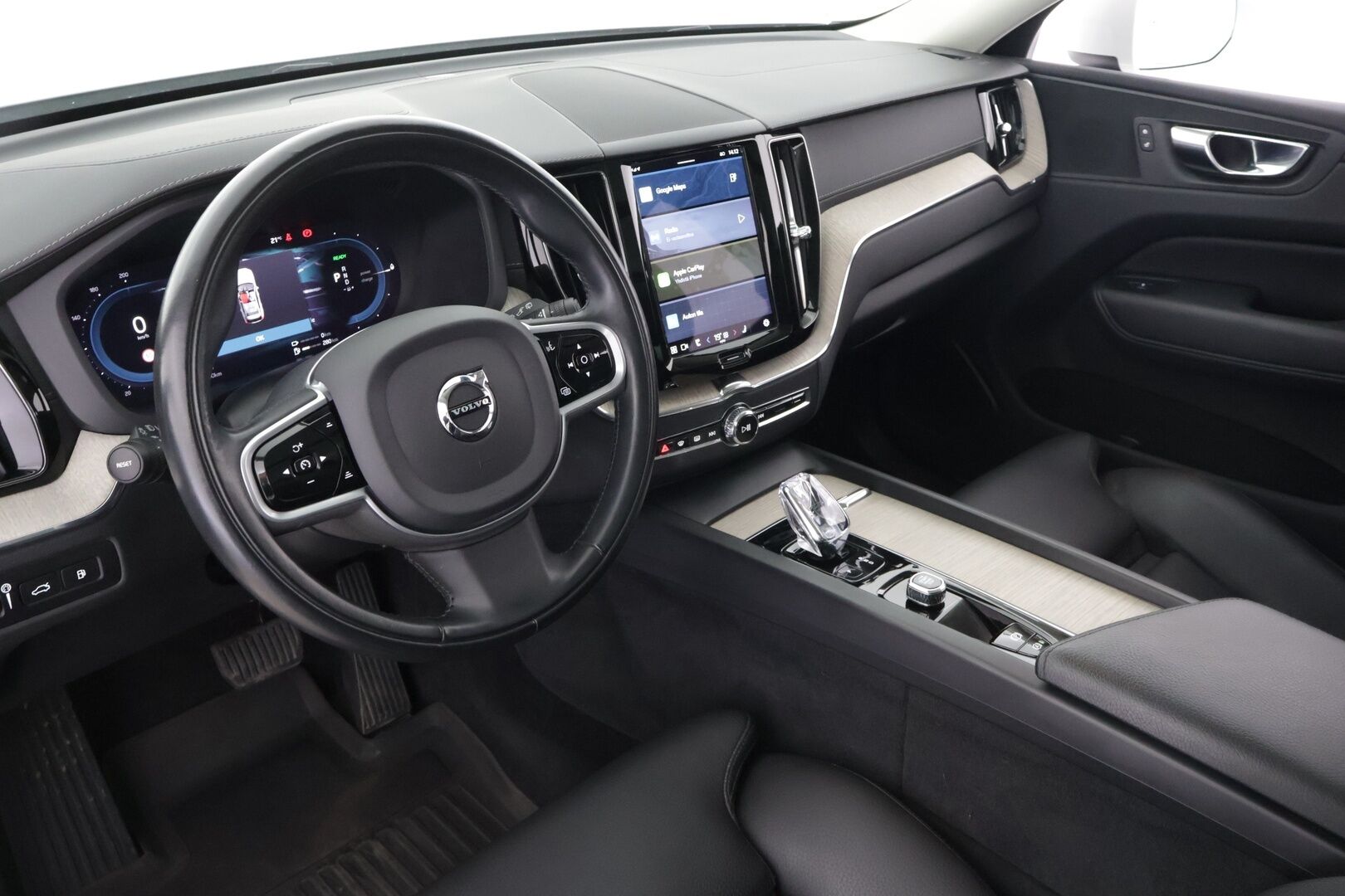 Volvo XC60 2022 T8 AWD Long Range High Performance Inscription Edition aut - 3,99 % KORKOTARJOUS TÄHÄN AUTOON - 31.5. ASTI! - *2.om Suomi-auto / Panorama / Pilot assist / Webasto / Koukku / Sporttipenkki muistilla / Google / 2x Renkaat*